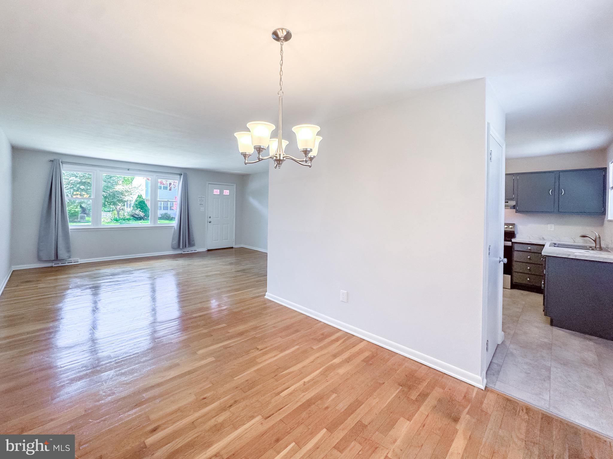 SCHOOLVIEW - Residential