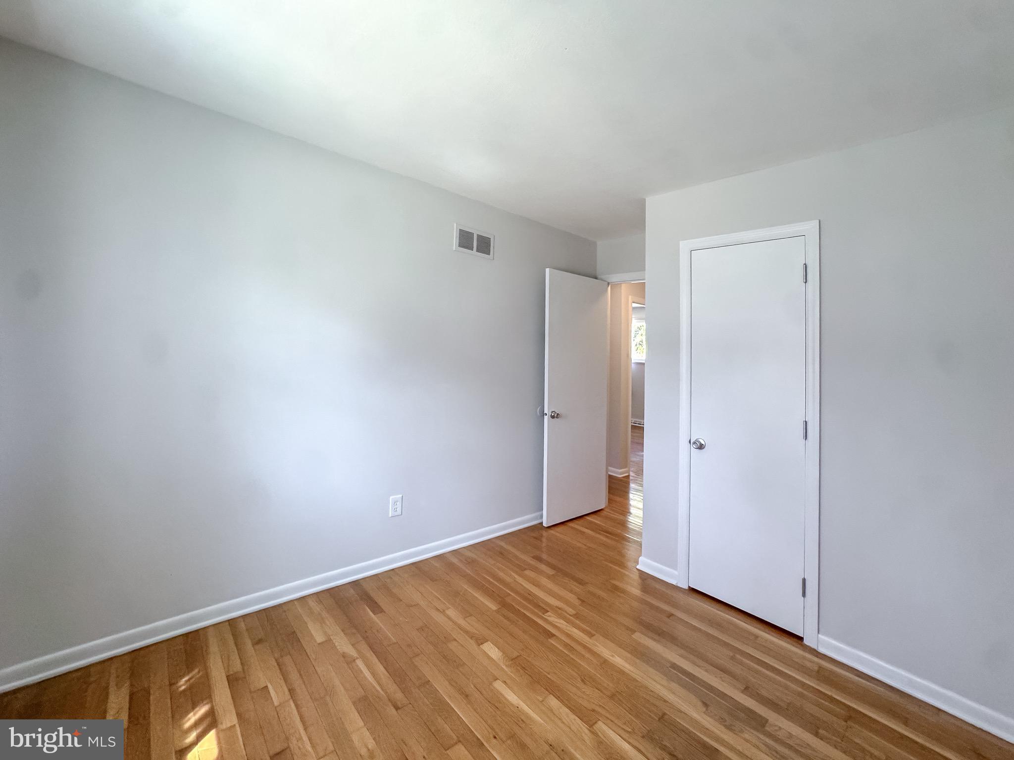 SCHOOLVIEW - Residential