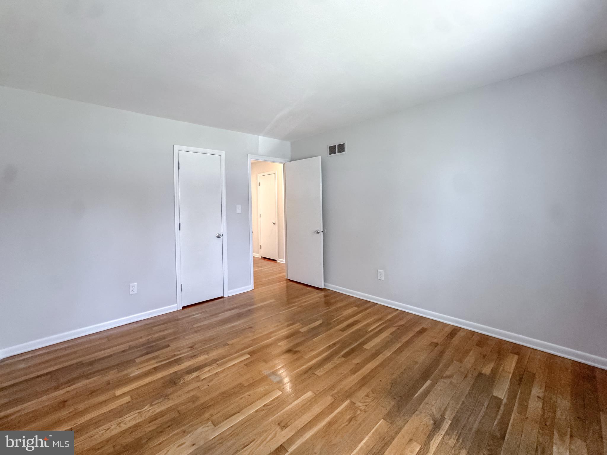 SCHOOLVIEW - Residential