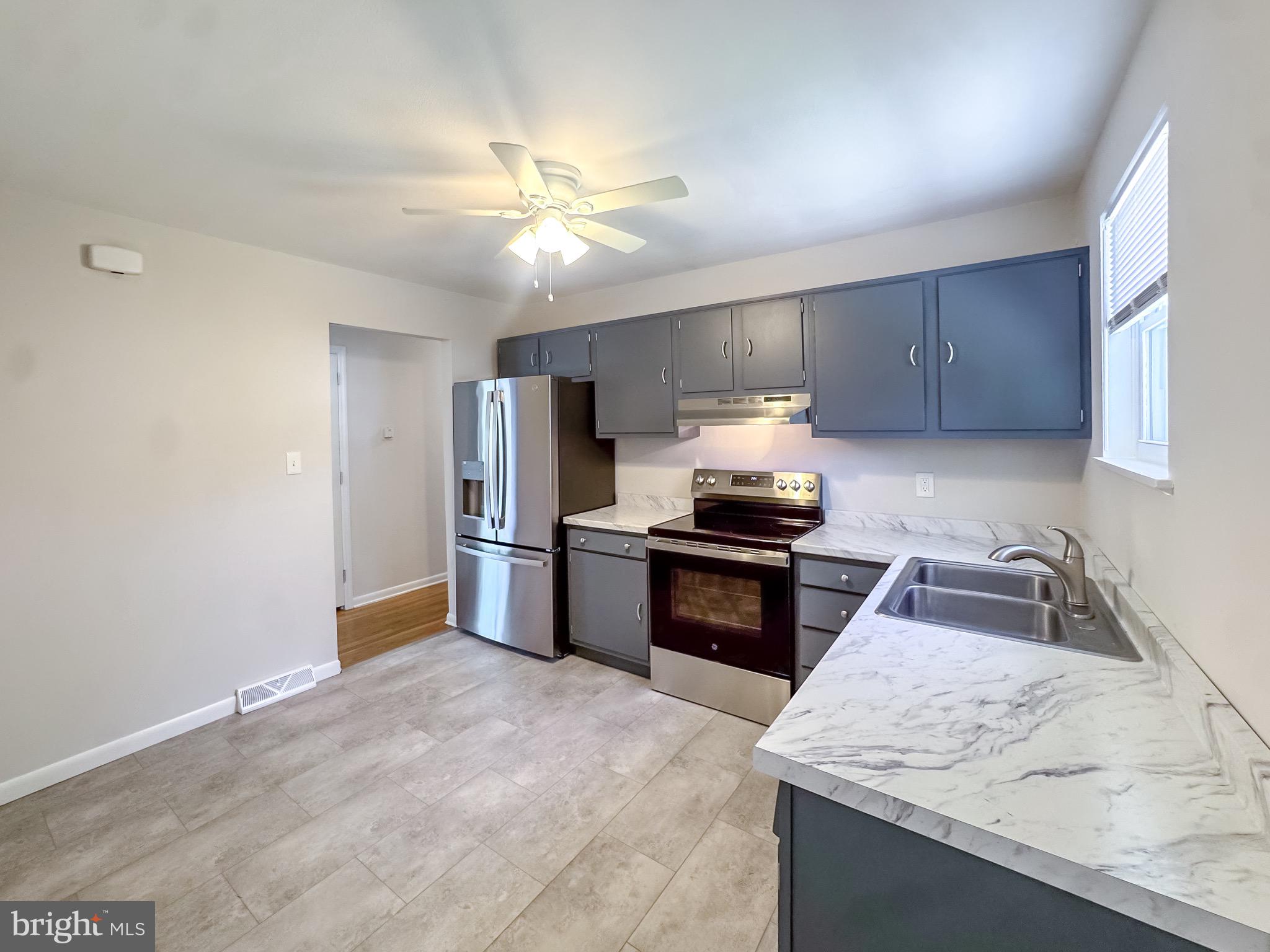 SCHOOLVIEW - Residential