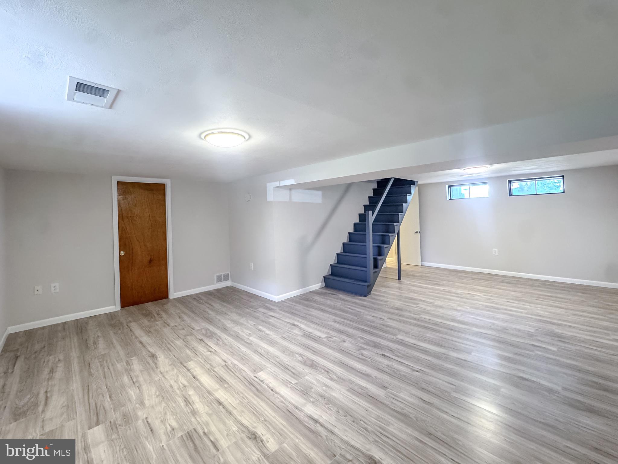 SCHOOLVIEW - Residential