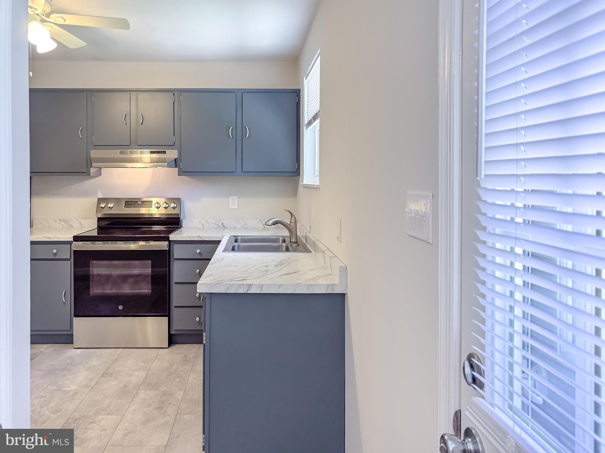 SCHOOLVIEW - Residential