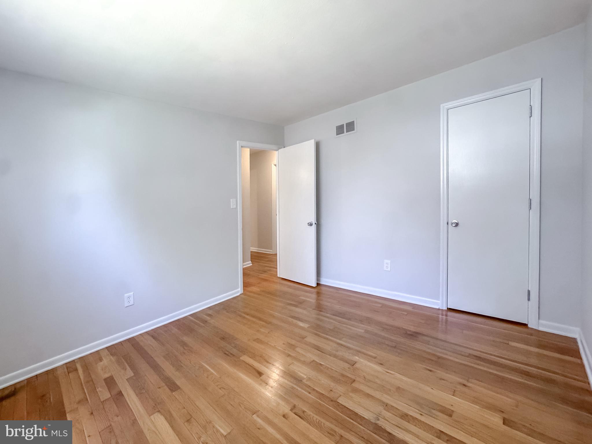 SCHOOLVIEW - Residential