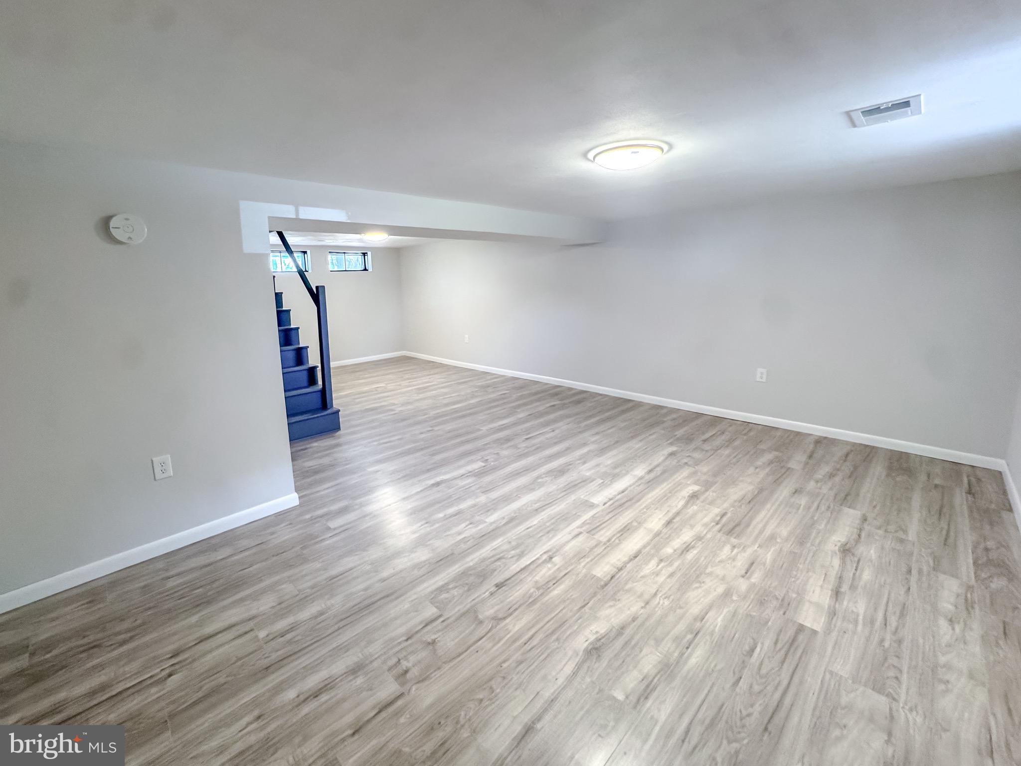 SCHOOLVIEW - Residential