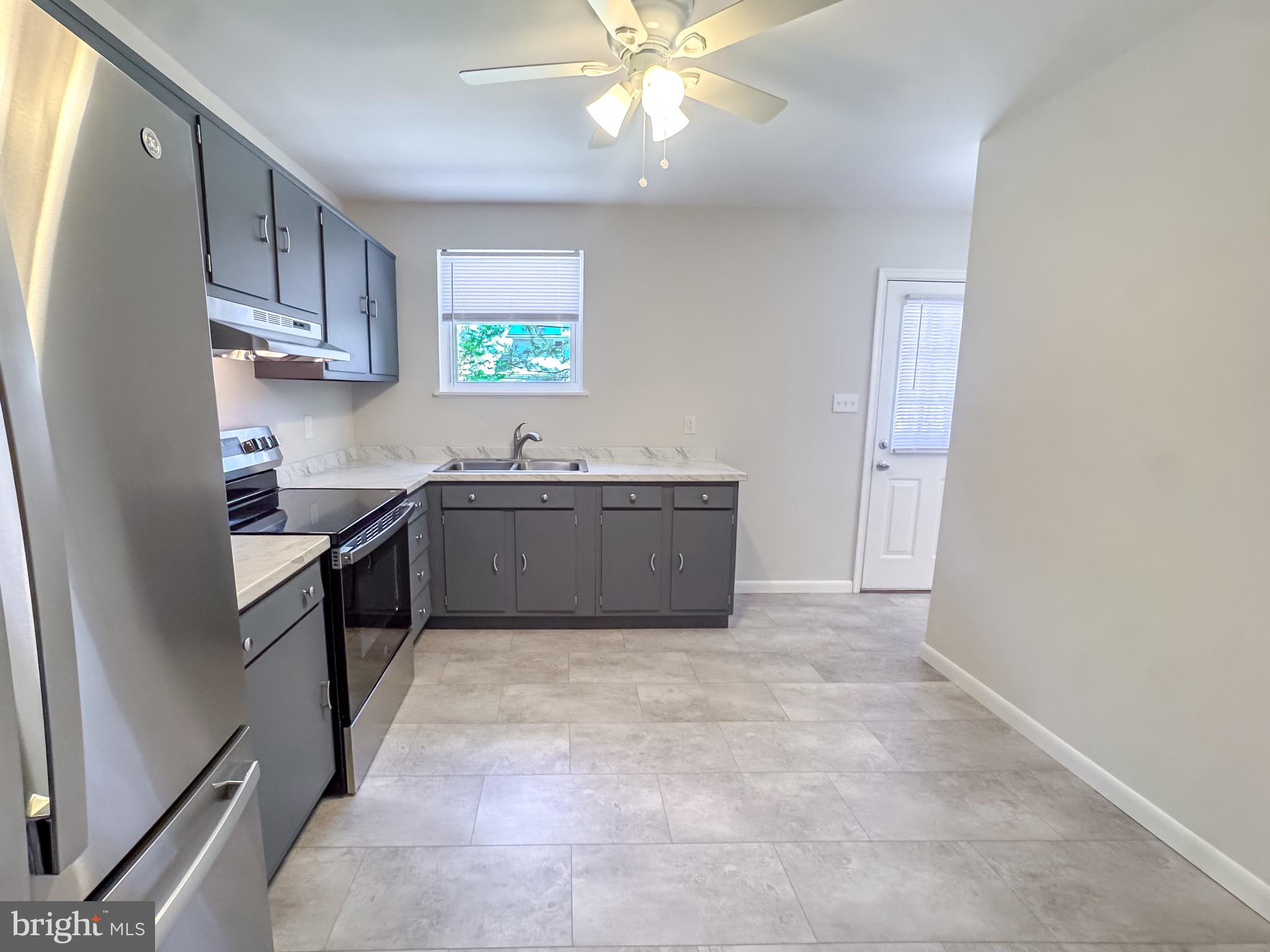 SCHOOLVIEW - Residential