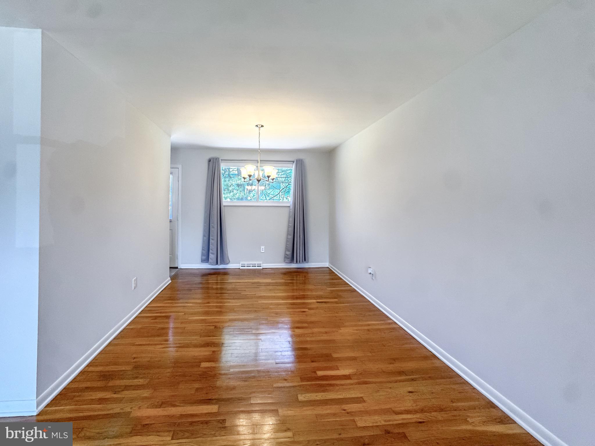 SCHOOLVIEW - Residential