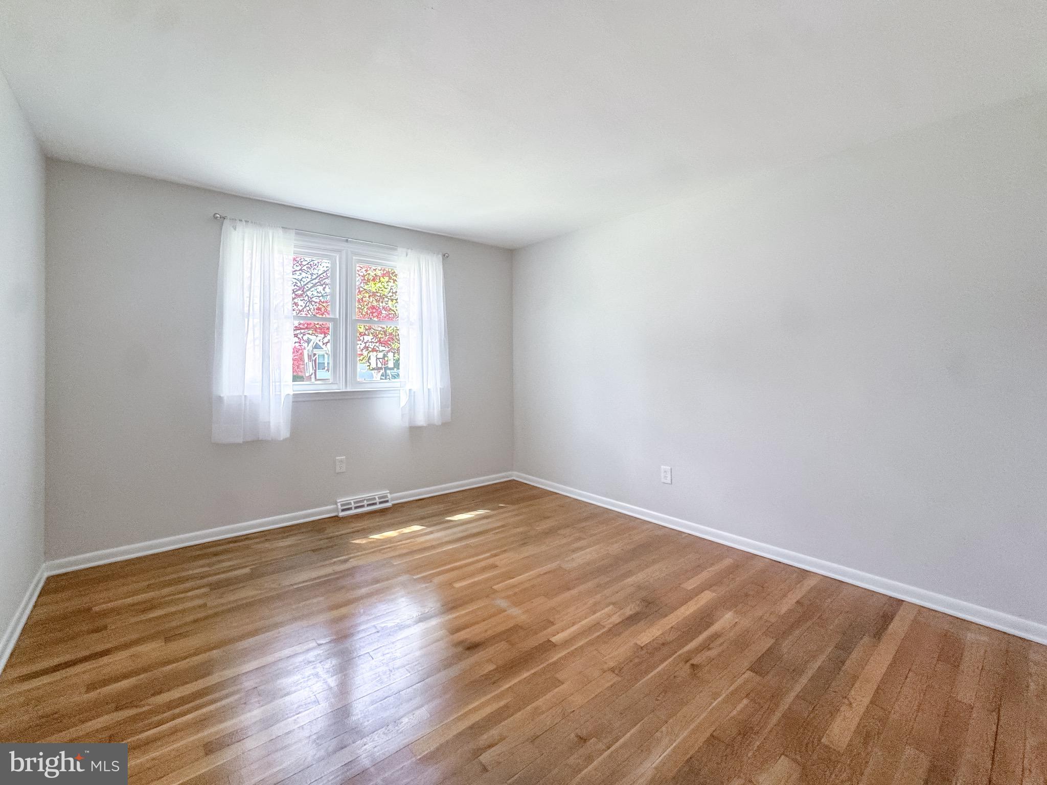 SCHOOLVIEW - Residential