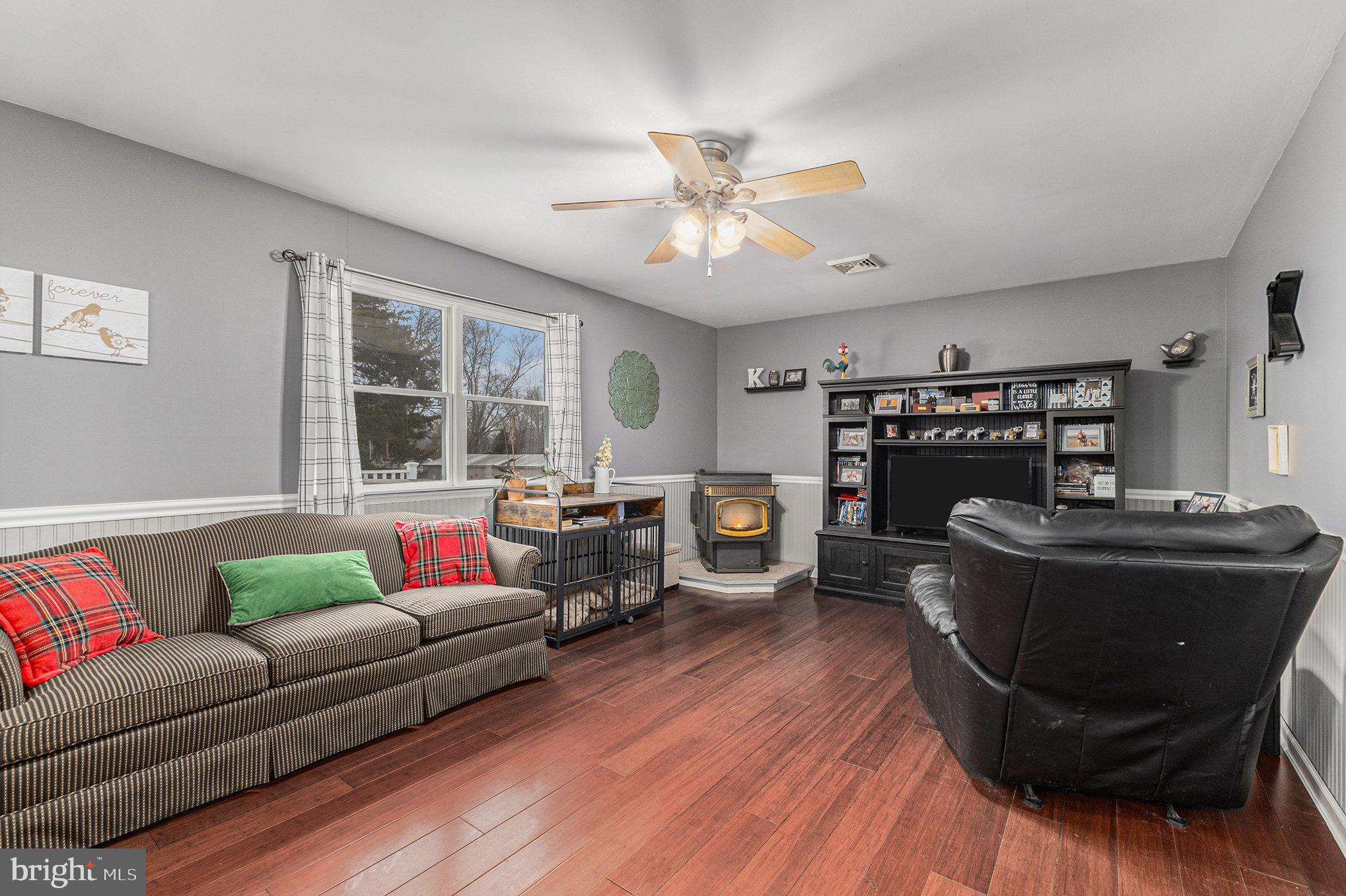 PLEASANT MDWS - Residential