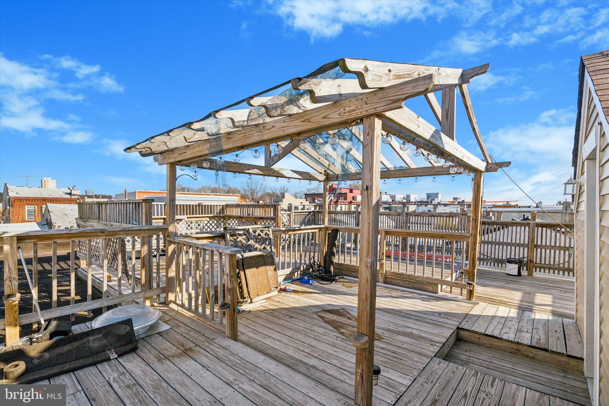 DICKINSON NARROWS - Residential