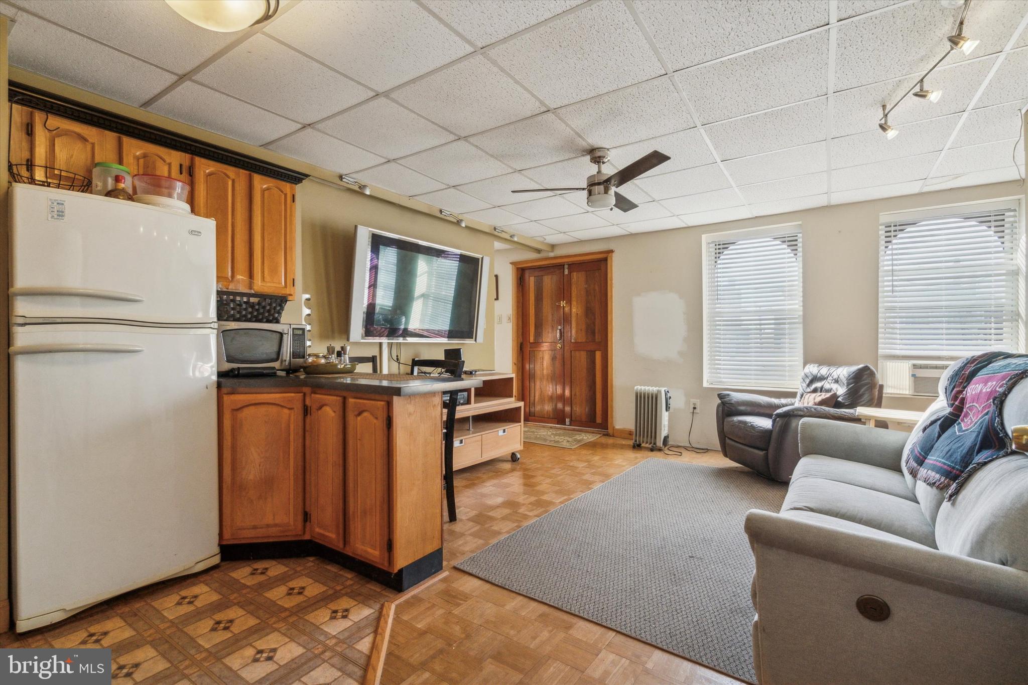 DICKINSON NARROWS - Residential