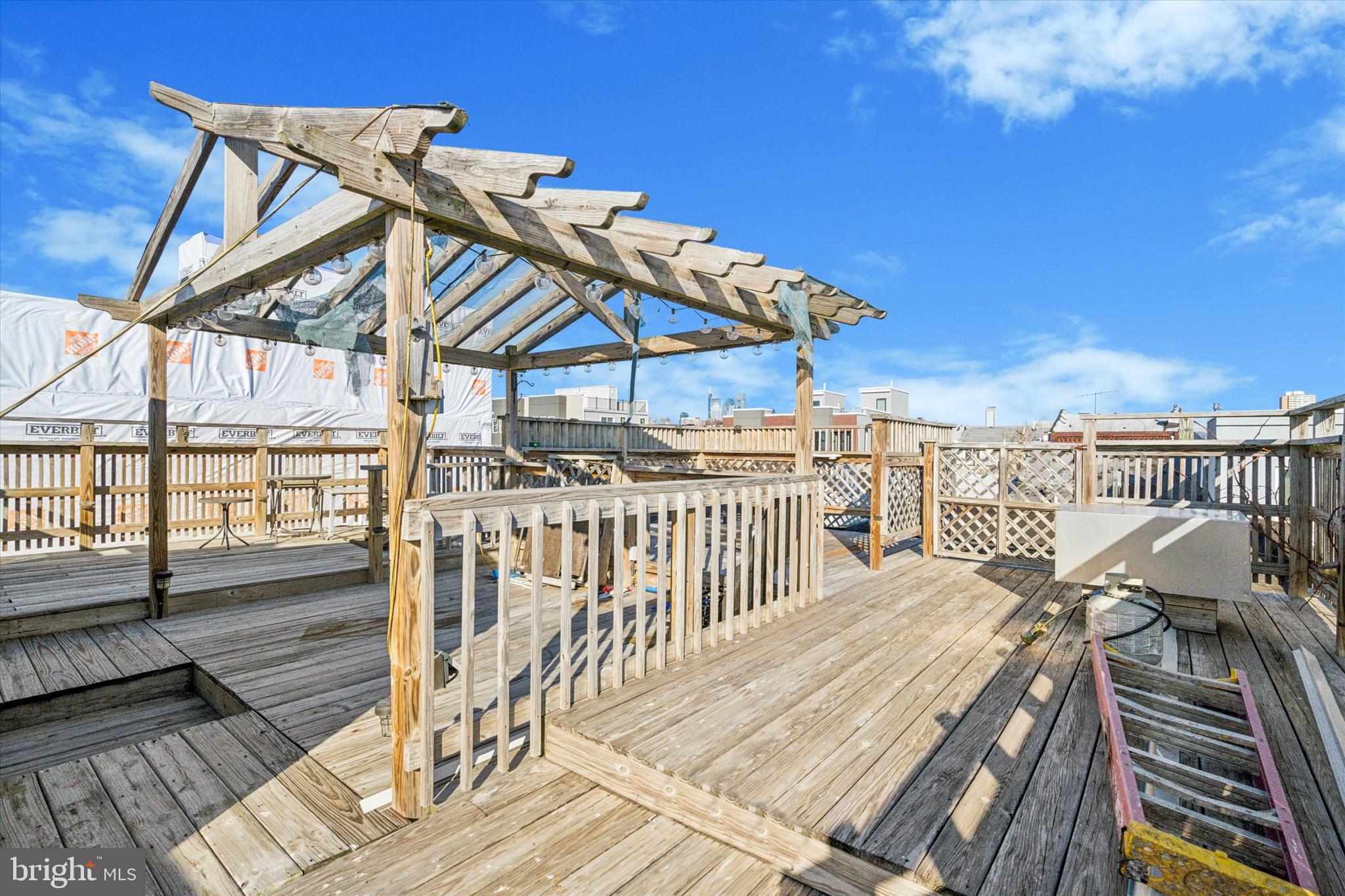 DICKINSON NARROWS - Residential