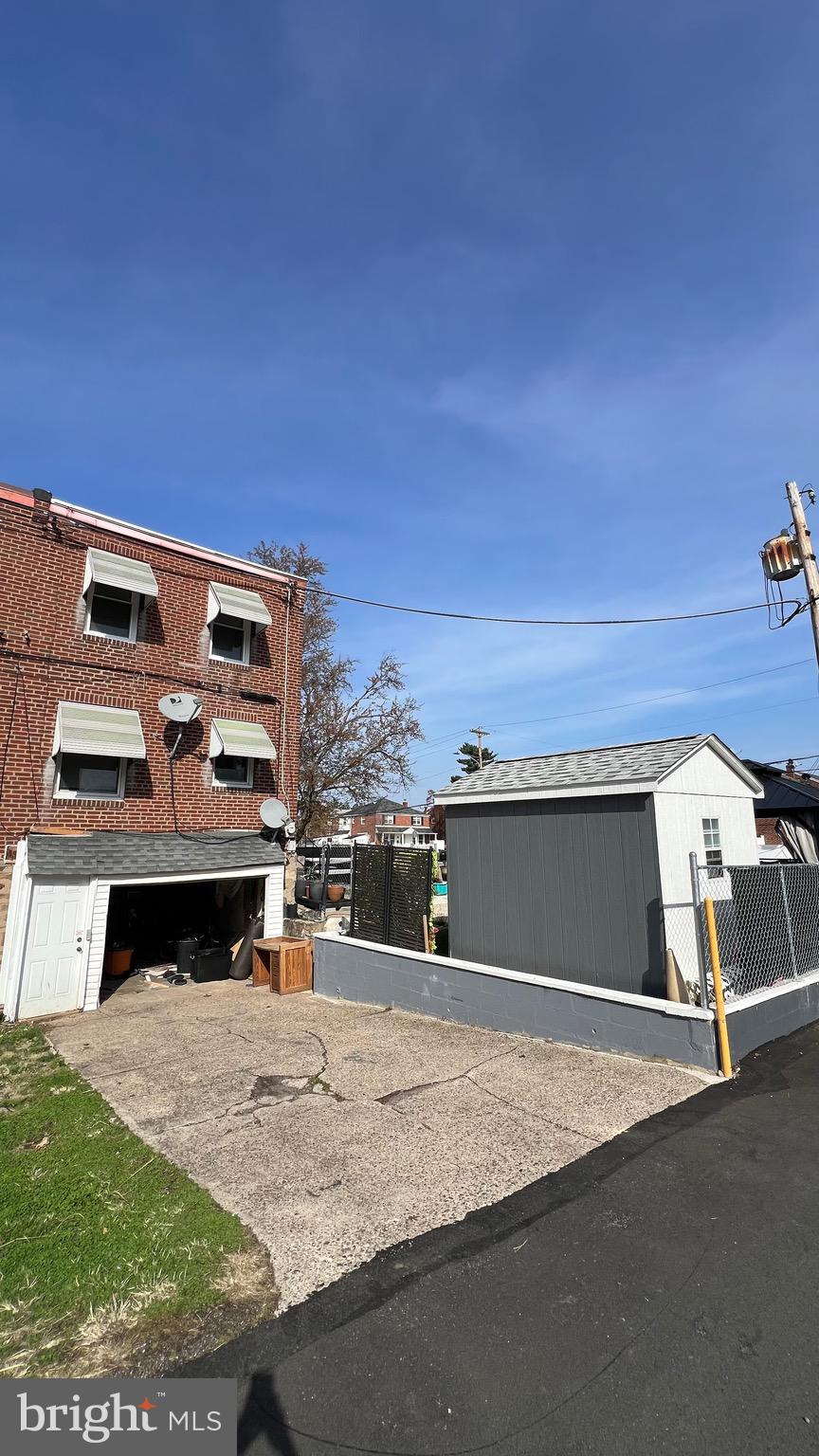 OXFORD CIRCLE - Residential