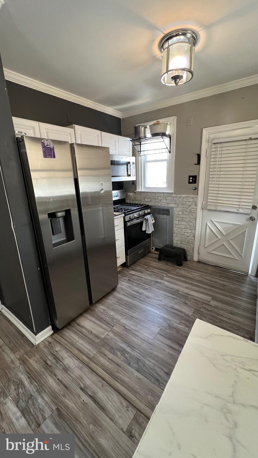 OXFORD CIRCLE - Residential