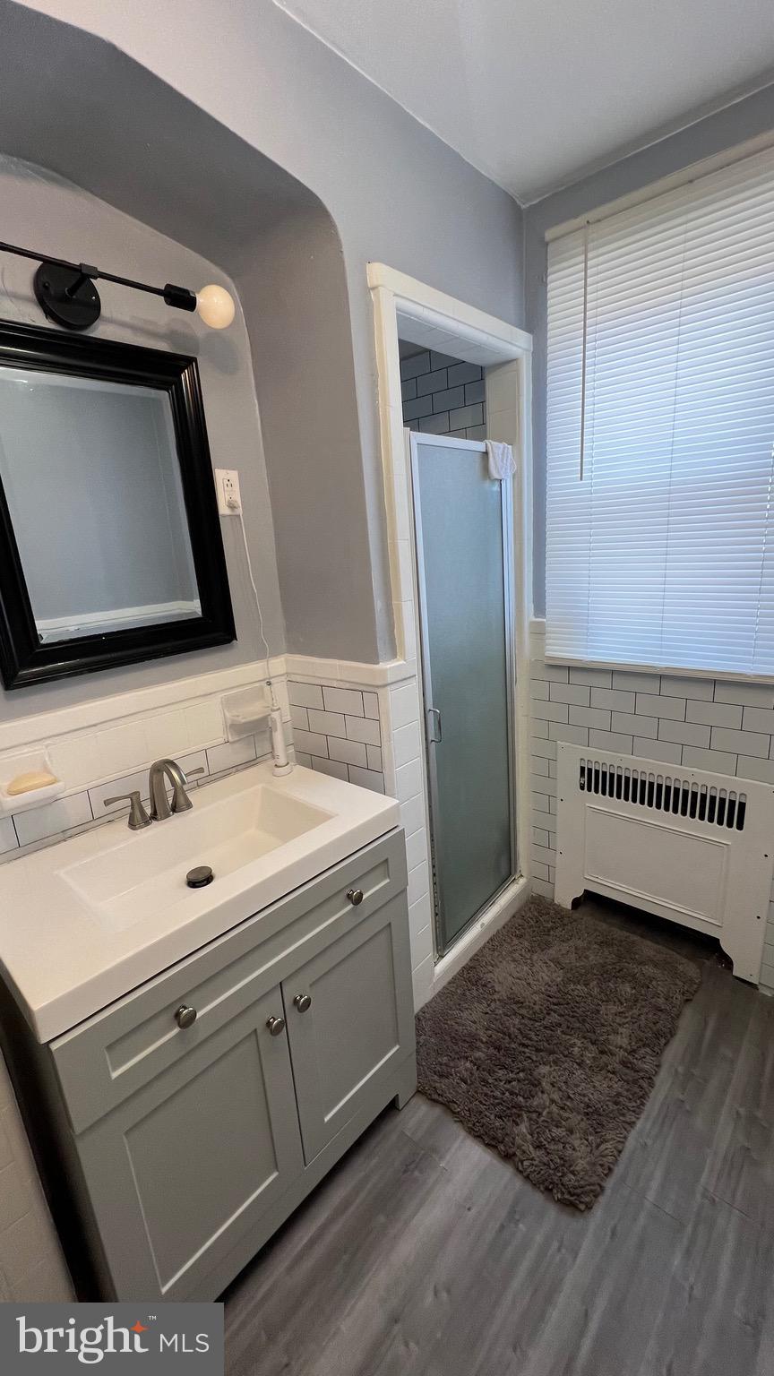 OXFORD CIRCLE - Residential