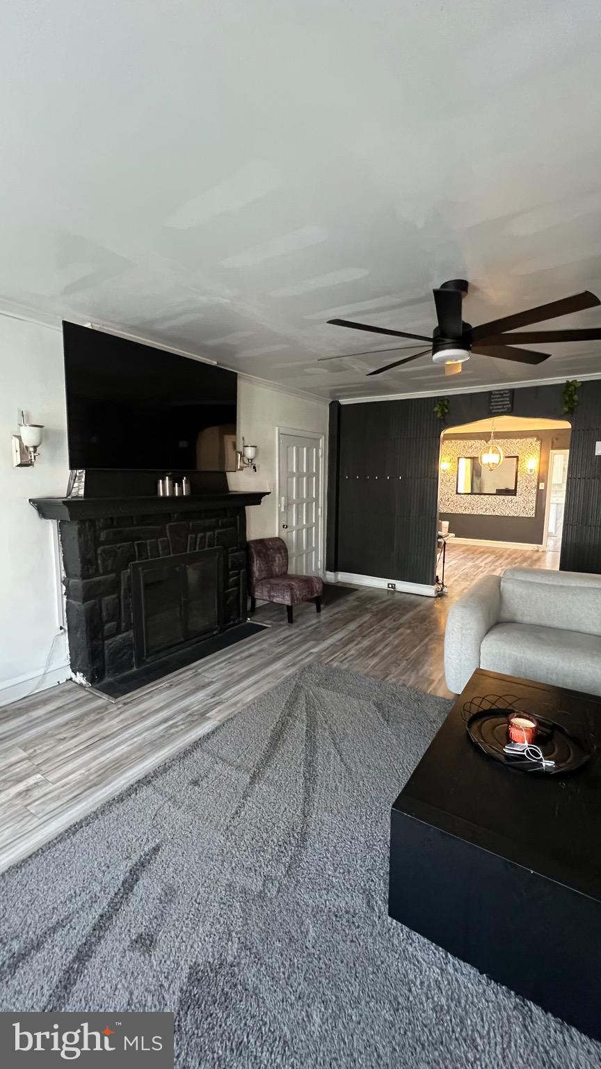 OXFORD CIRCLE - Residential