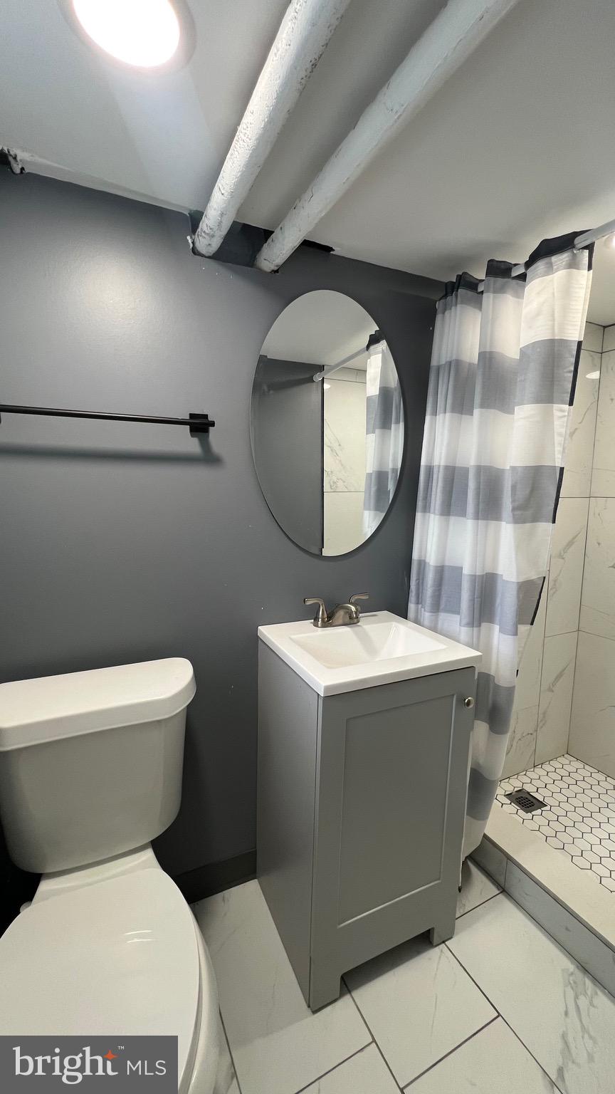 OXFORD CIRCLE - Residential