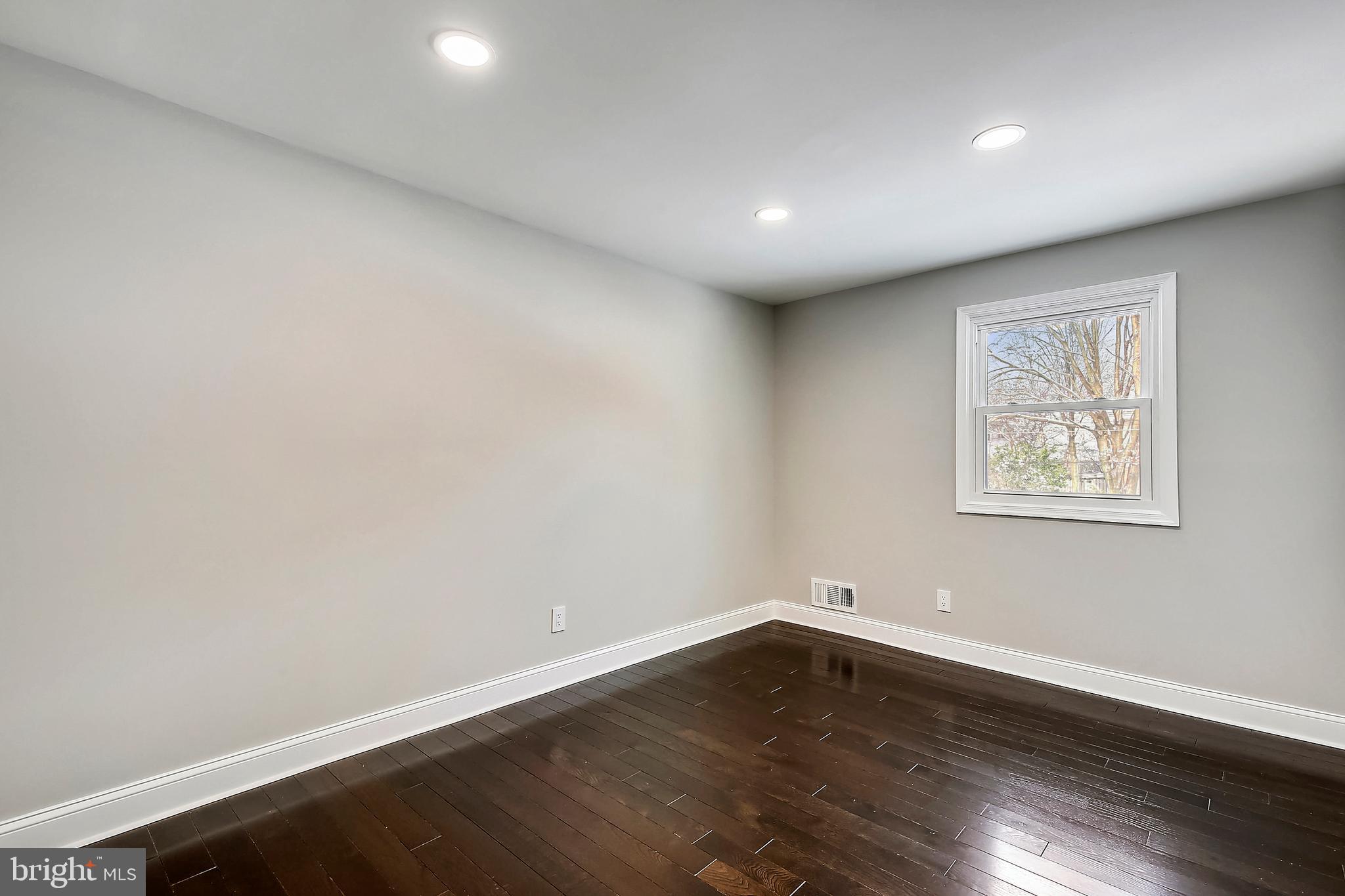 REGENCY ESTATES - Residential