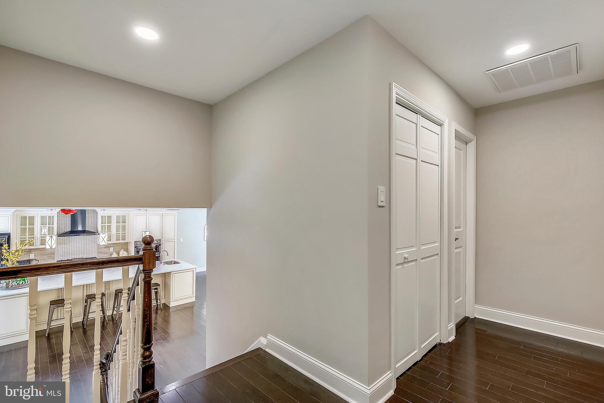 REGENCY ESTATES - Residential