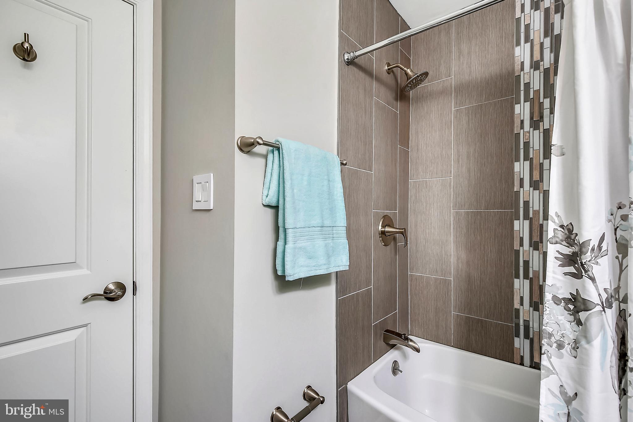 REGENCY ESTATES - Residential