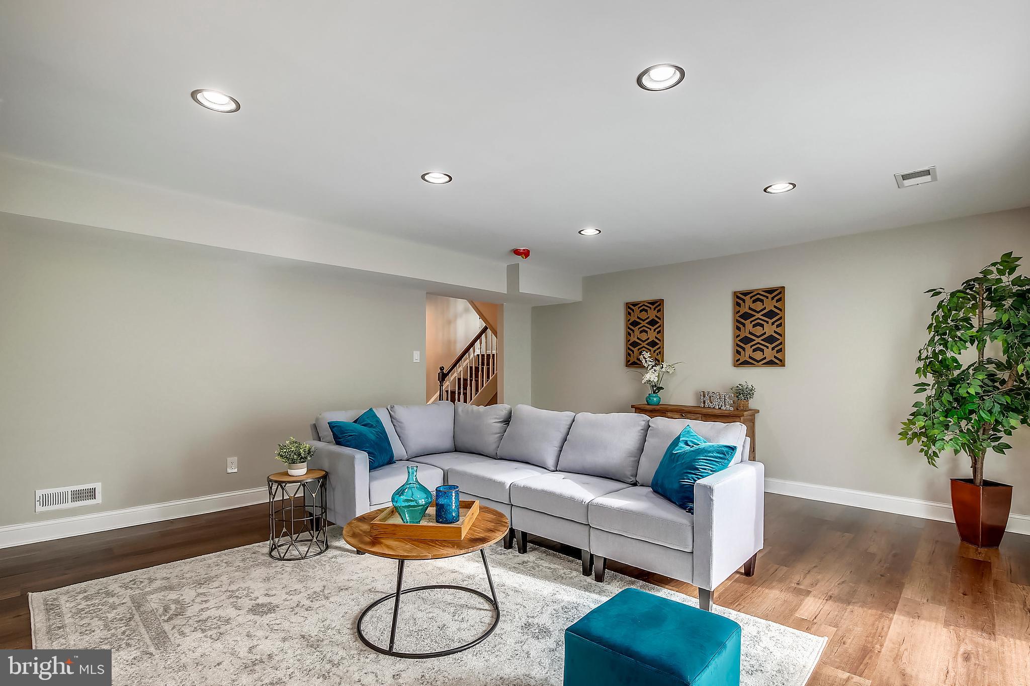 REGENCY ESTATES - Residential