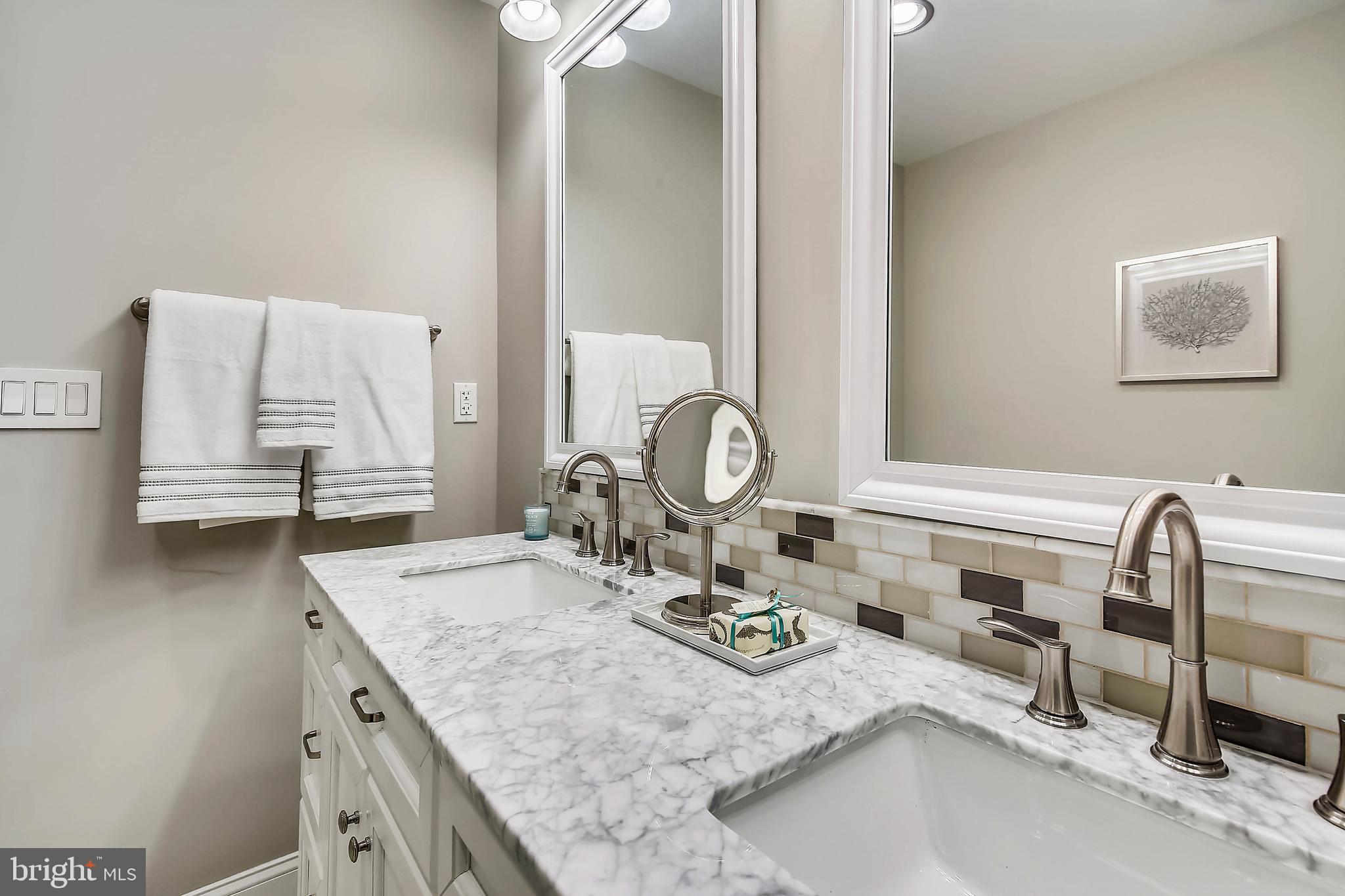 REGENCY ESTATES - Residential