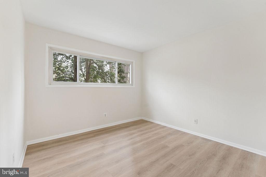 HERITAGE WOODS - Residential