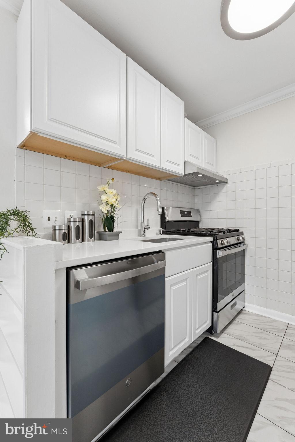 HERITAGE WOODS - Residential