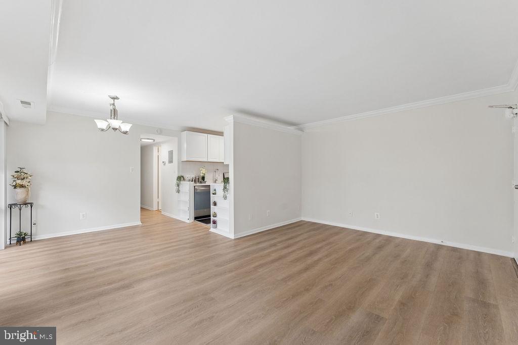 HERITAGE WOODS - Residential