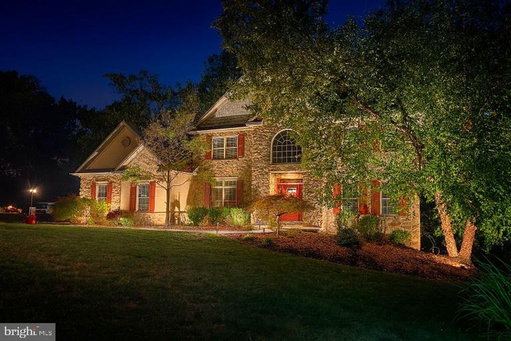 Photo of 612 Black Powder Drive, LEWISBERRY, PA 17339 (MLS # PAYK2090038)