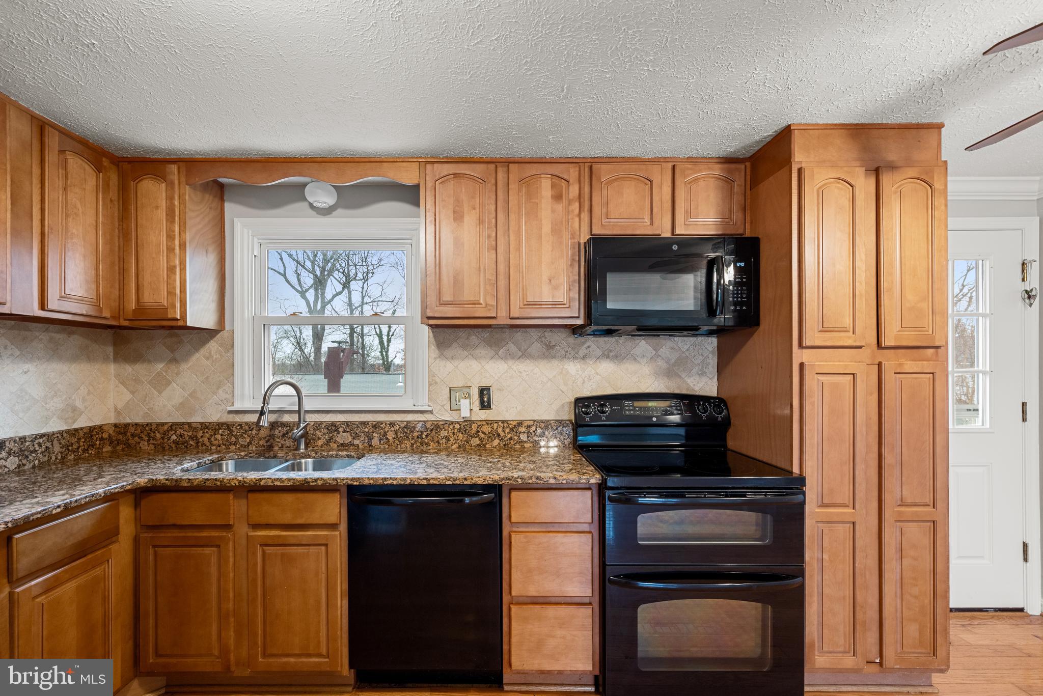 SILVER OAKS - Residential