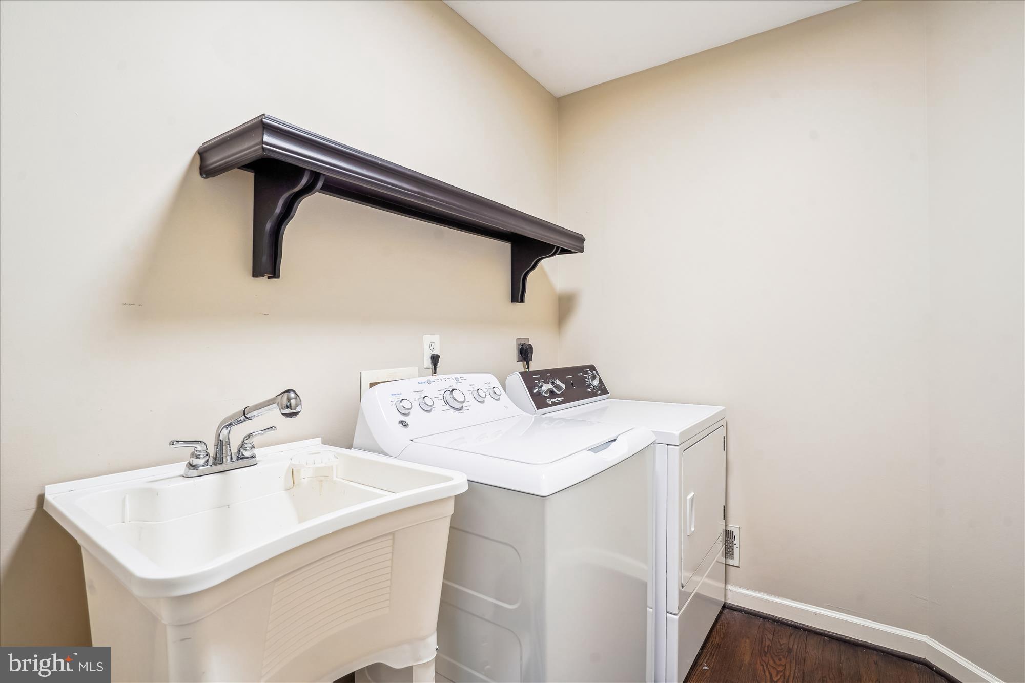 PINEY RUN MEADOW - Residential