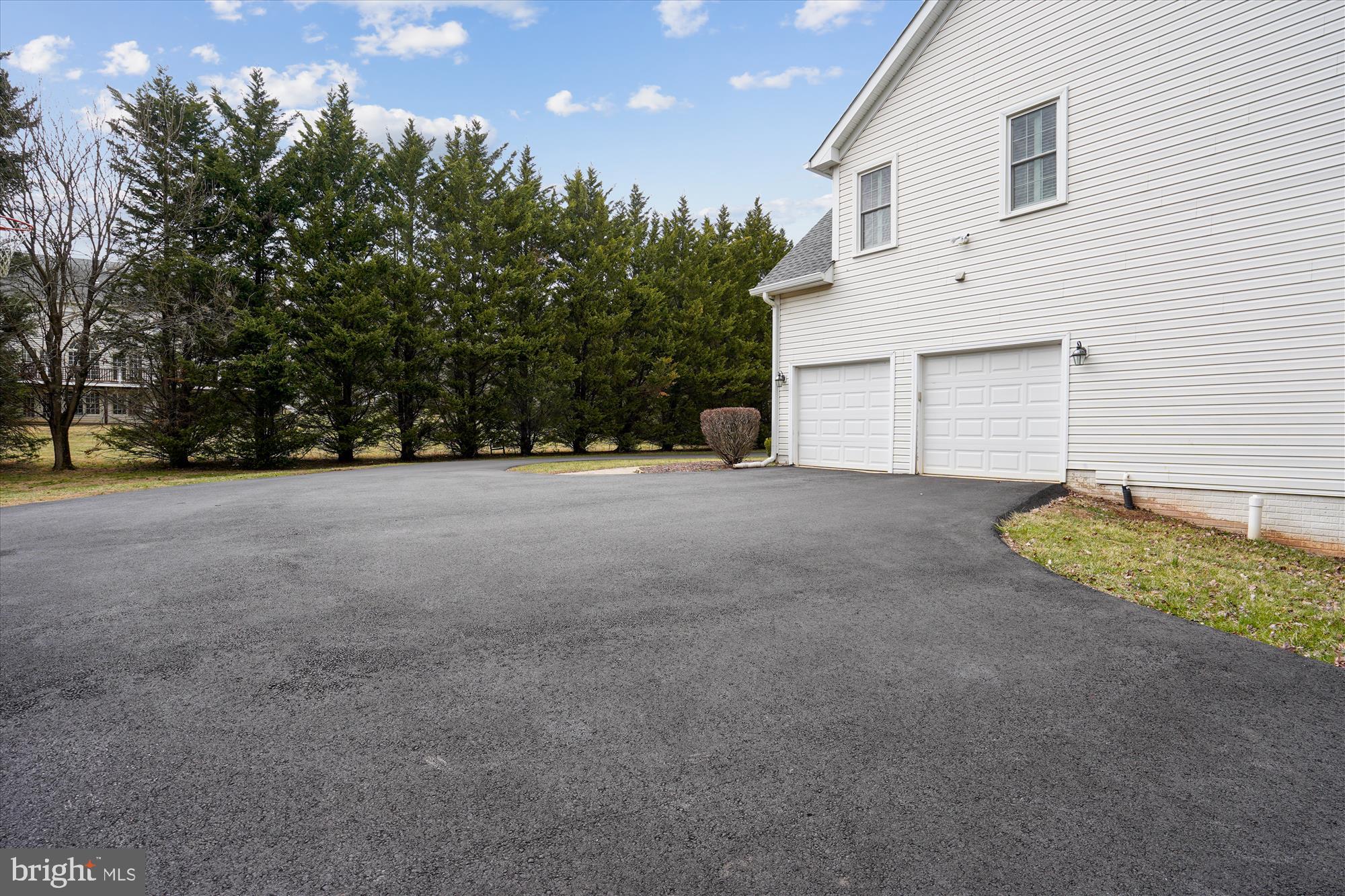 PINEY RUN MEADOW - Residential