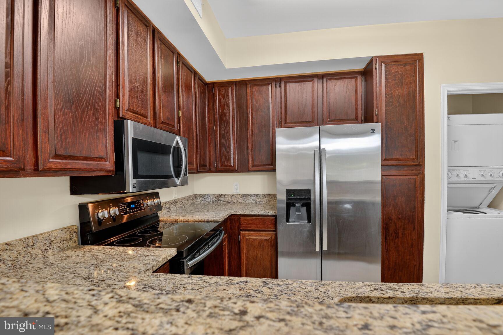 ETON SQUARE - Residential