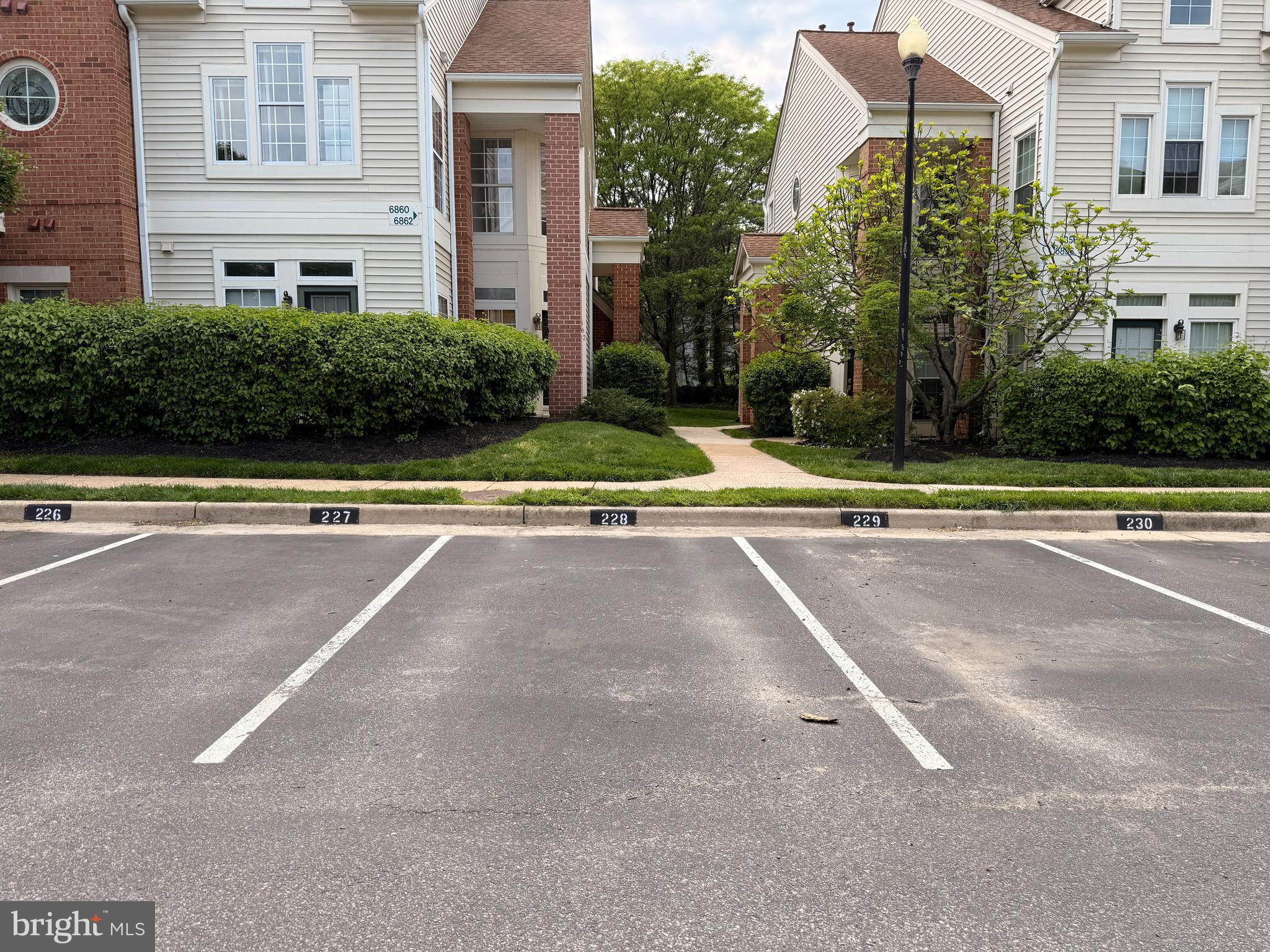 ETON SQUARE - Residential