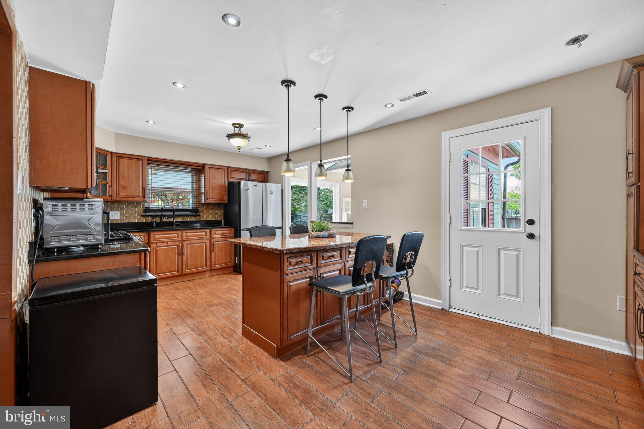 SOMERTON - Residential