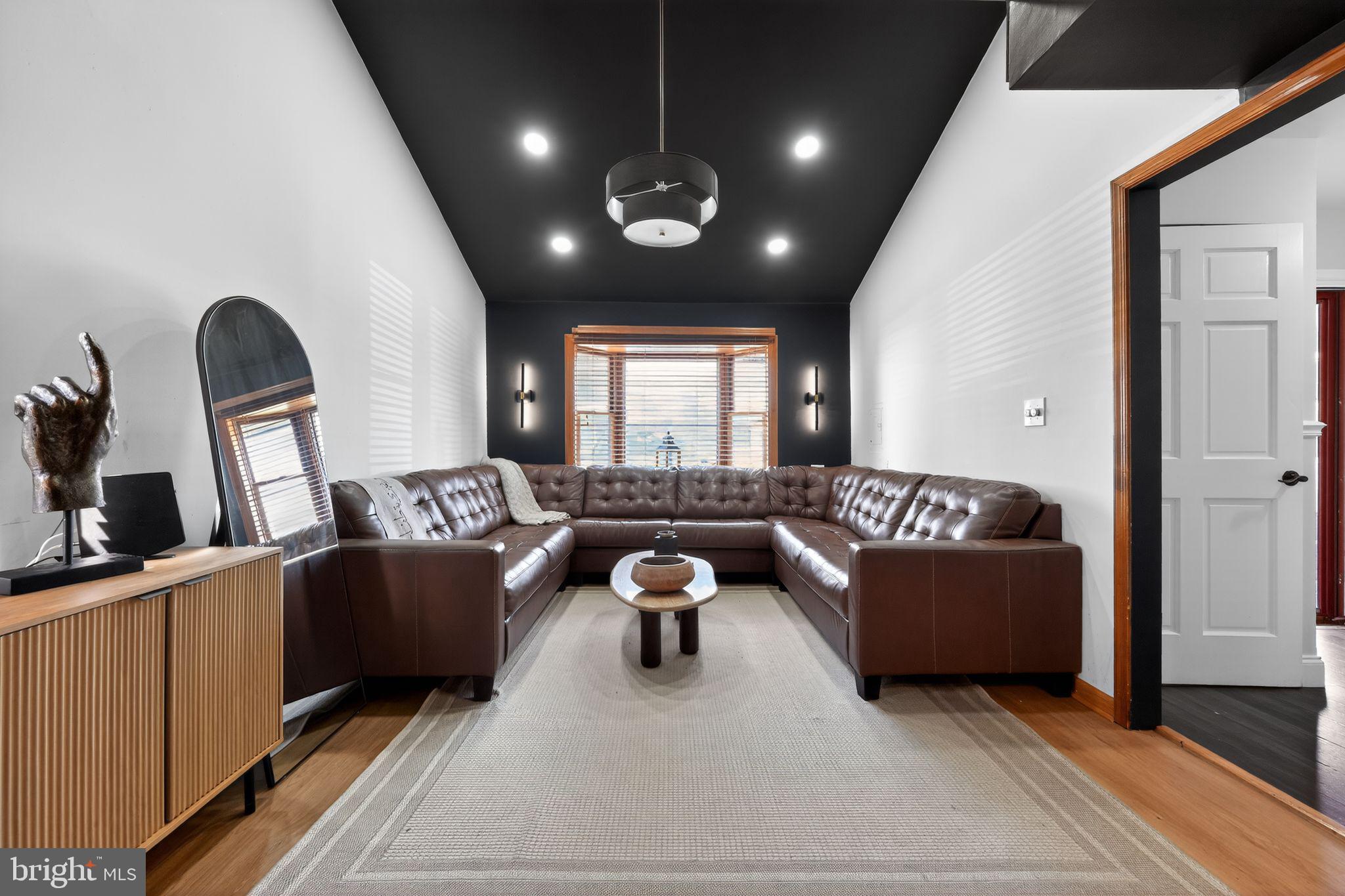 SOMERTON - Residential