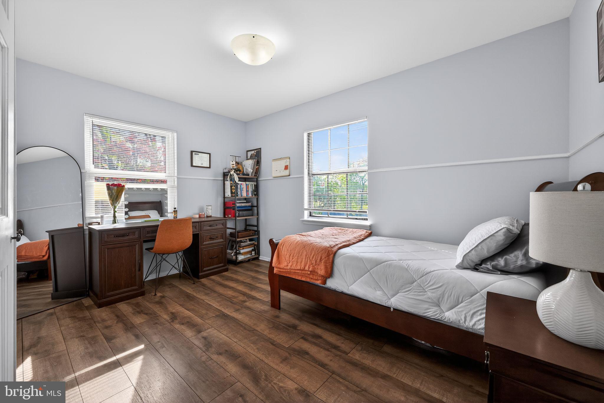 SOMERTON - Residential