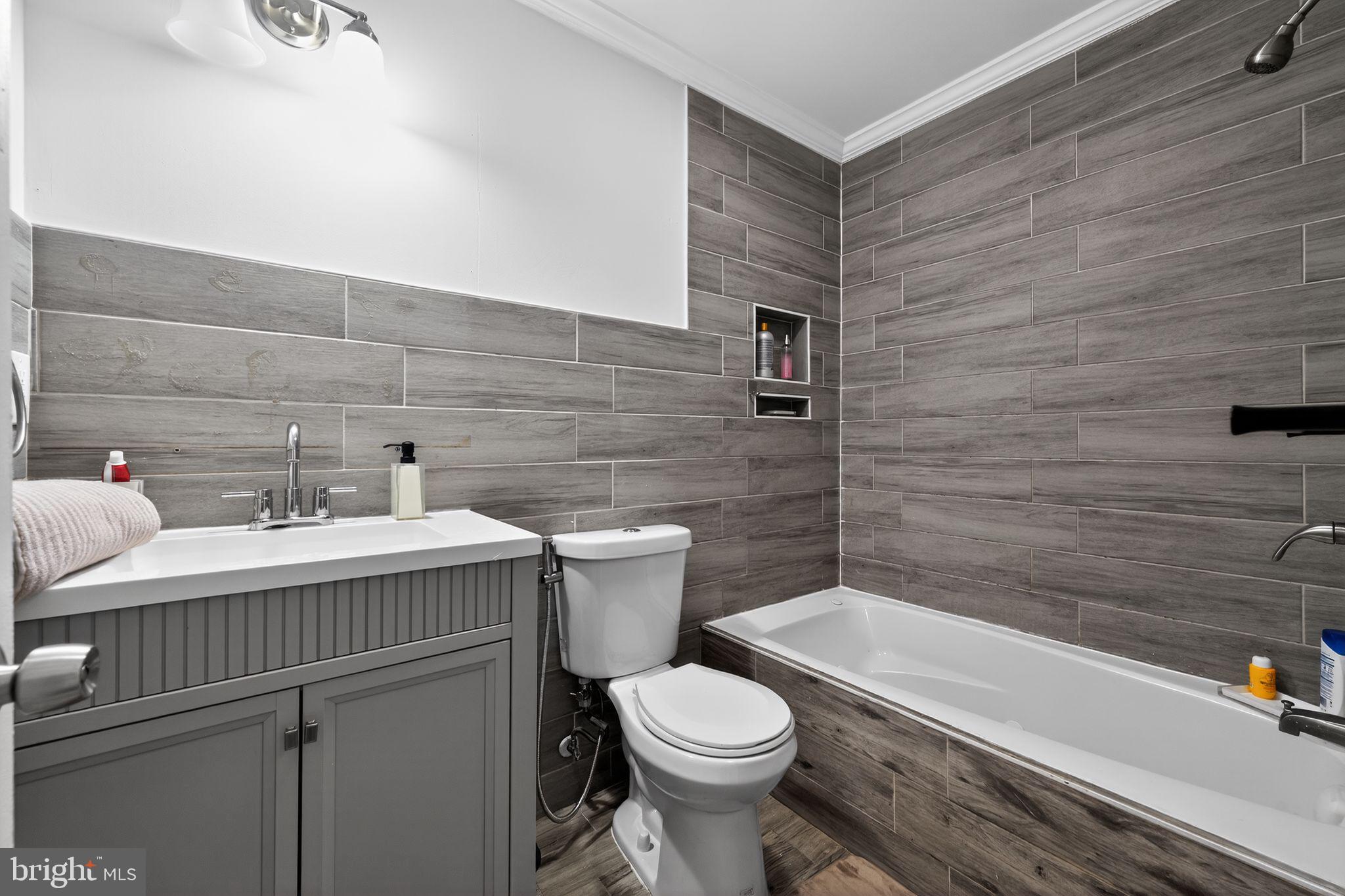 SOMERTON - Residential