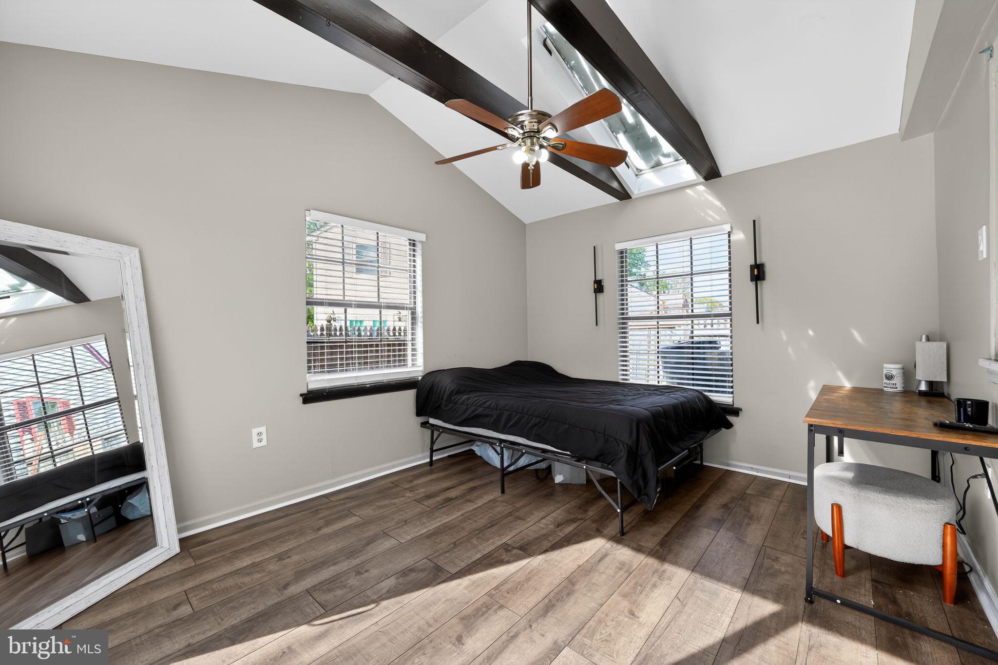 SOMERTON - Residential