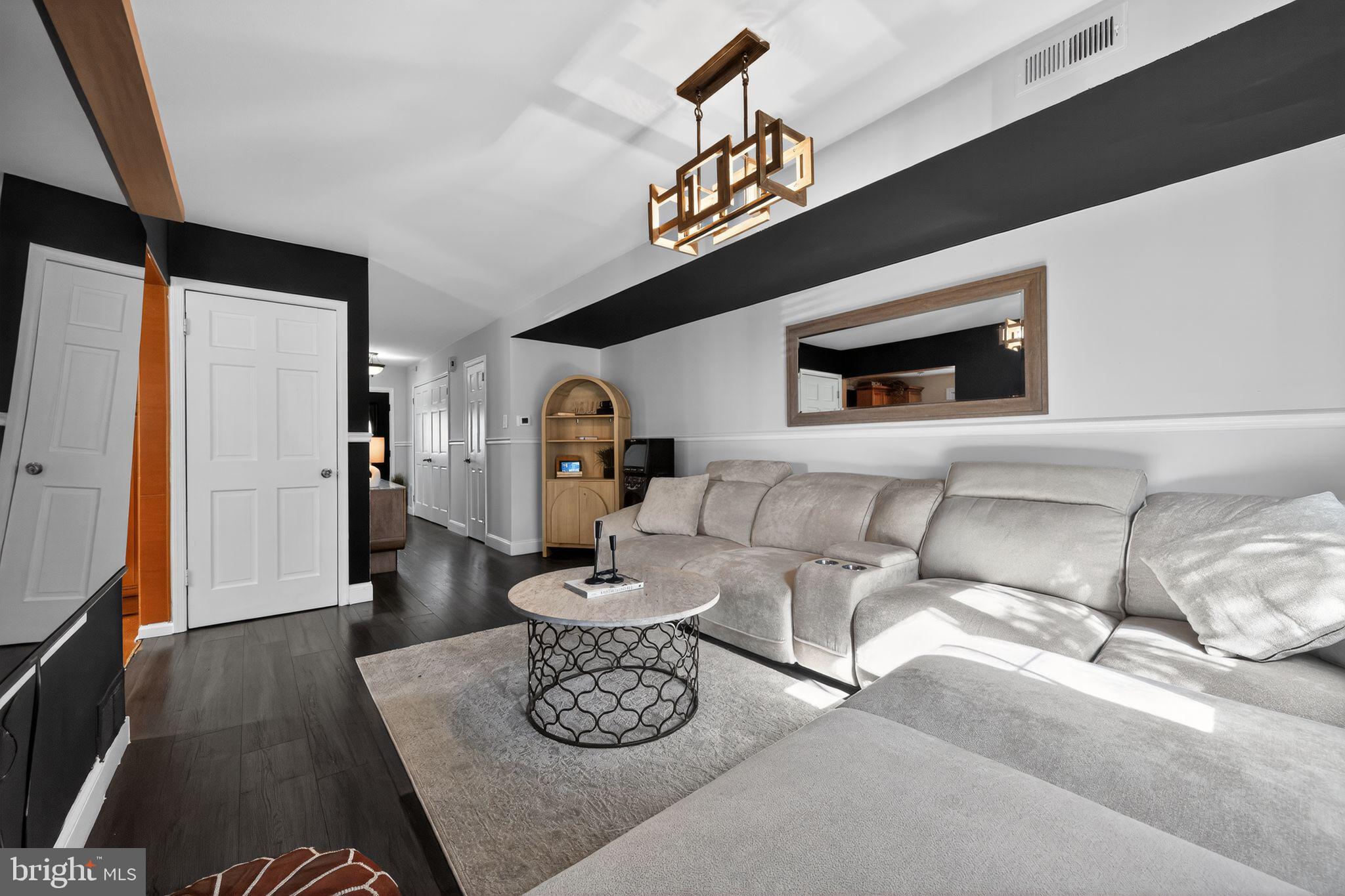SOMERTON - Residential