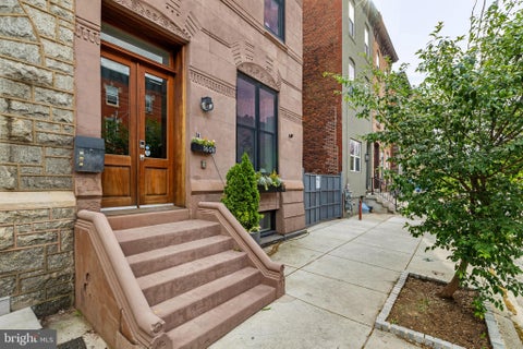Townhouse For Sale - 1608 Christian Street<br/> PHILADELPHIA, PA 19146