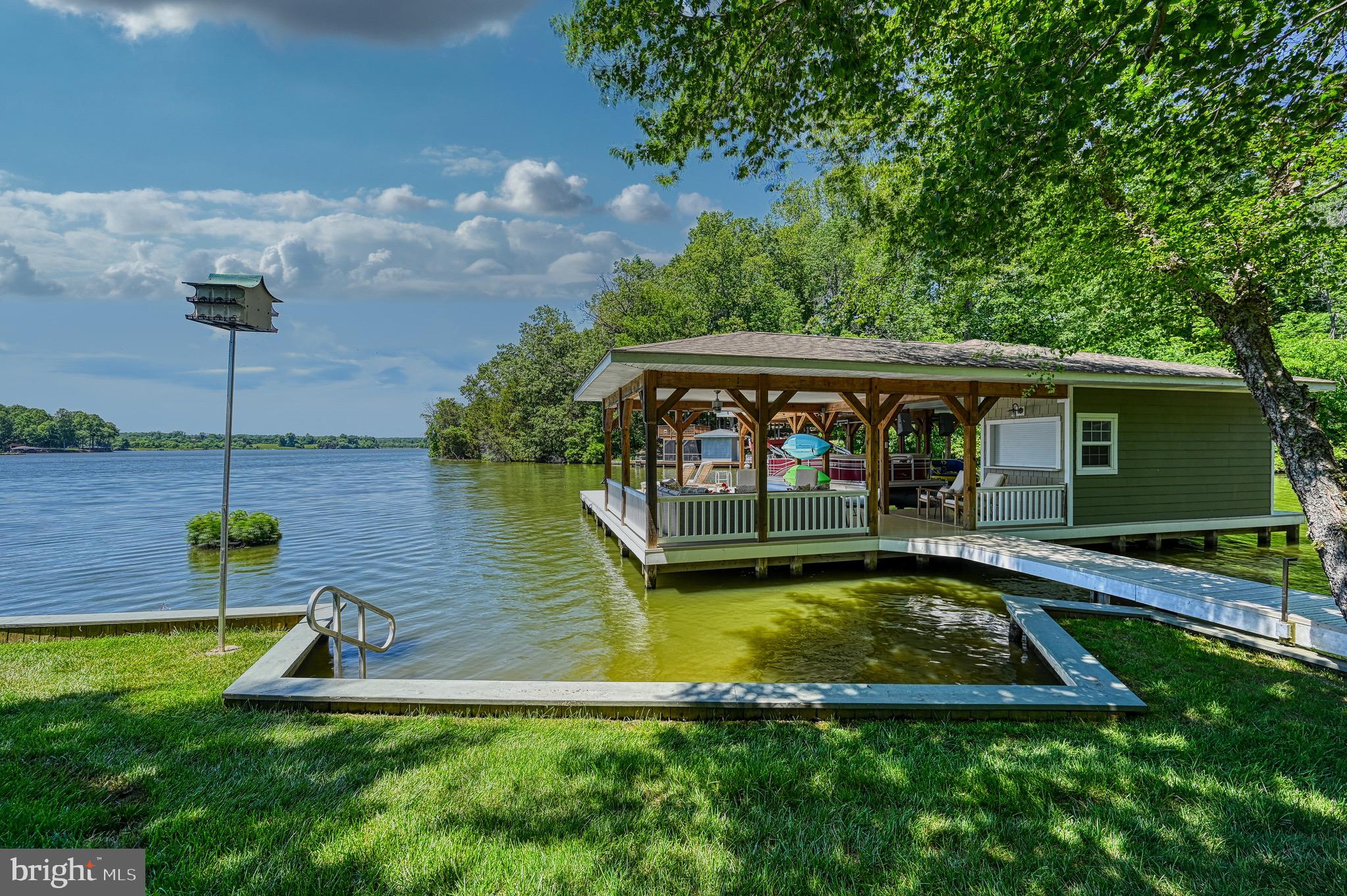 SARA SCOTT ESTATE - Residential