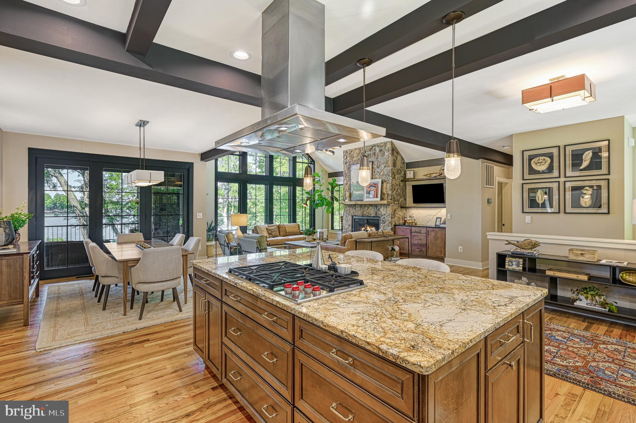 SARA SCOTT ESTATE - Residential