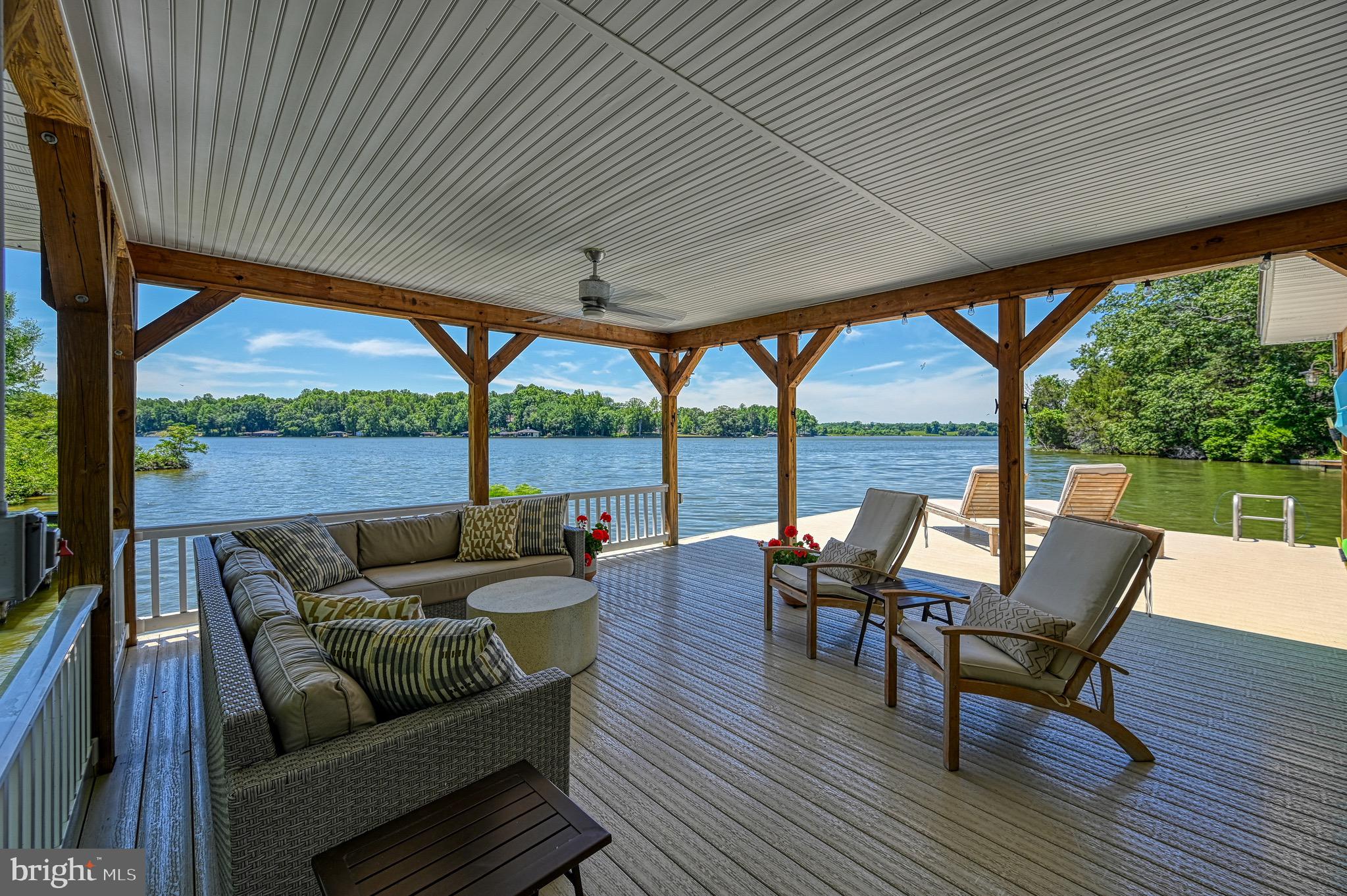 SARA SCOTT ESTATE - Residential