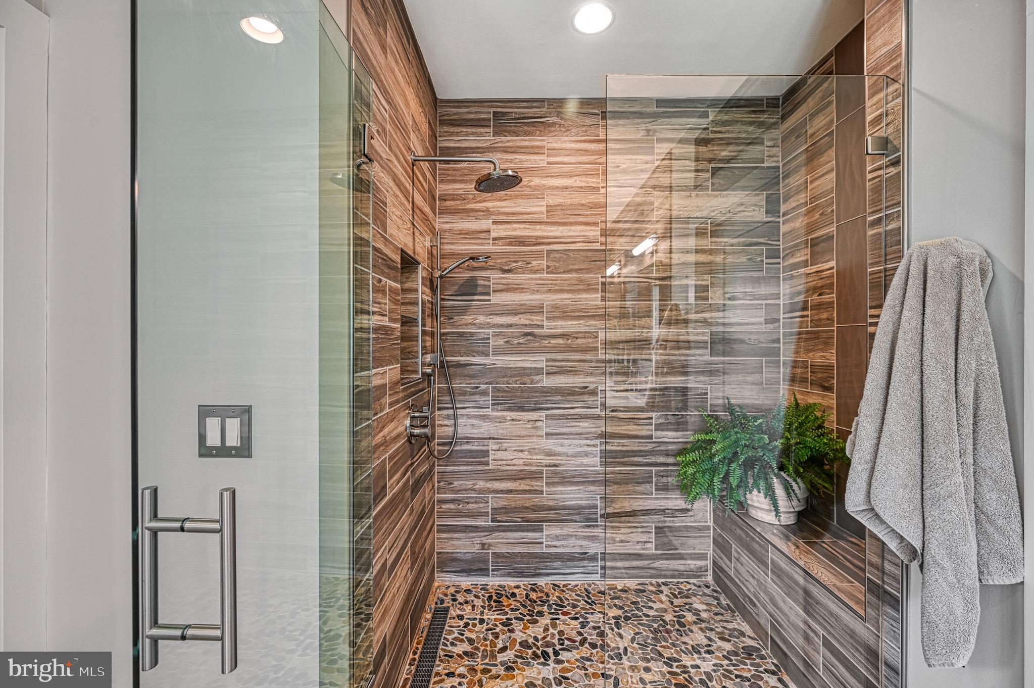 SARA SCOTT ESTATE - Residential