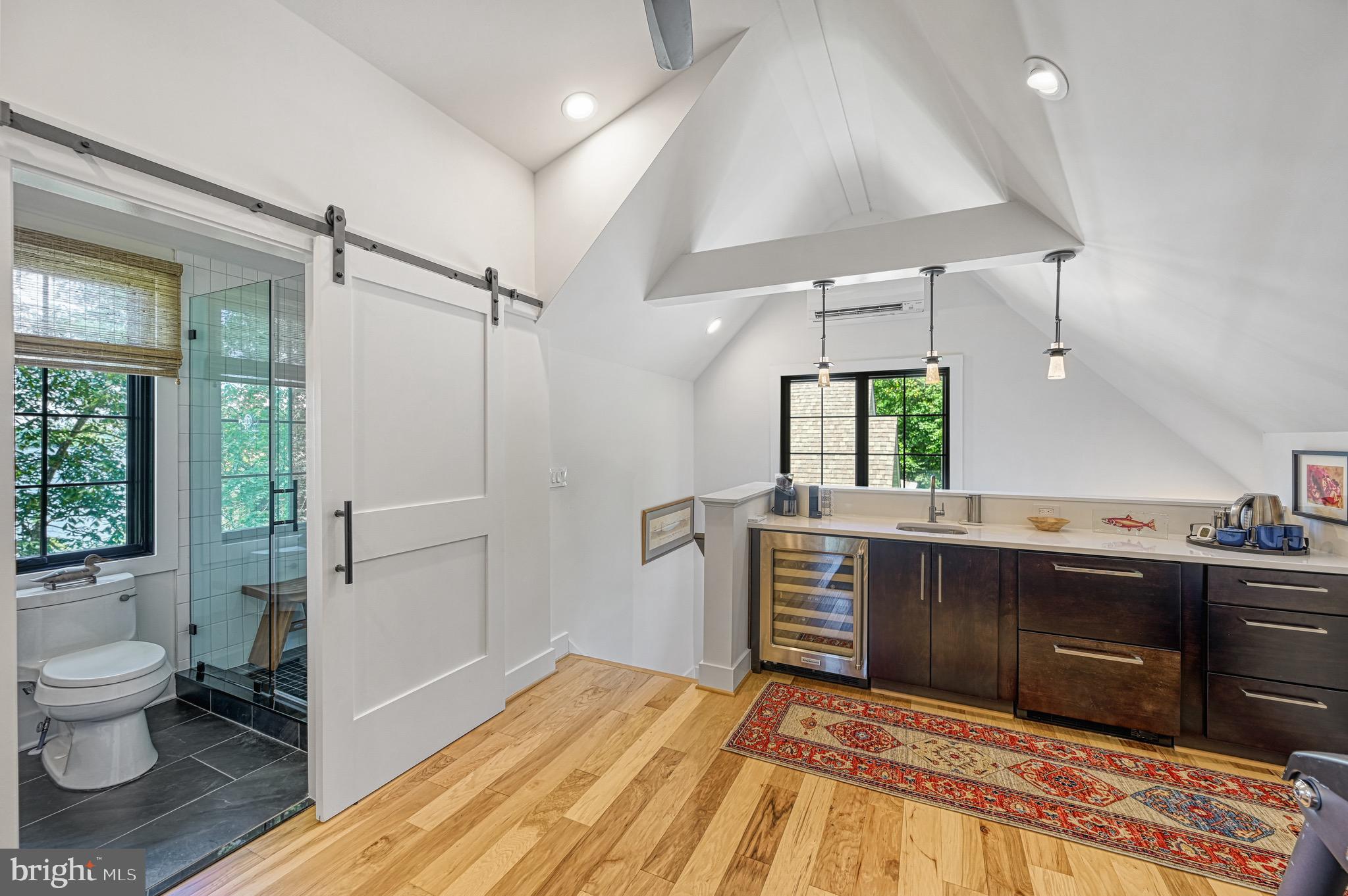 SARA SCOTT ESTATE - Residential