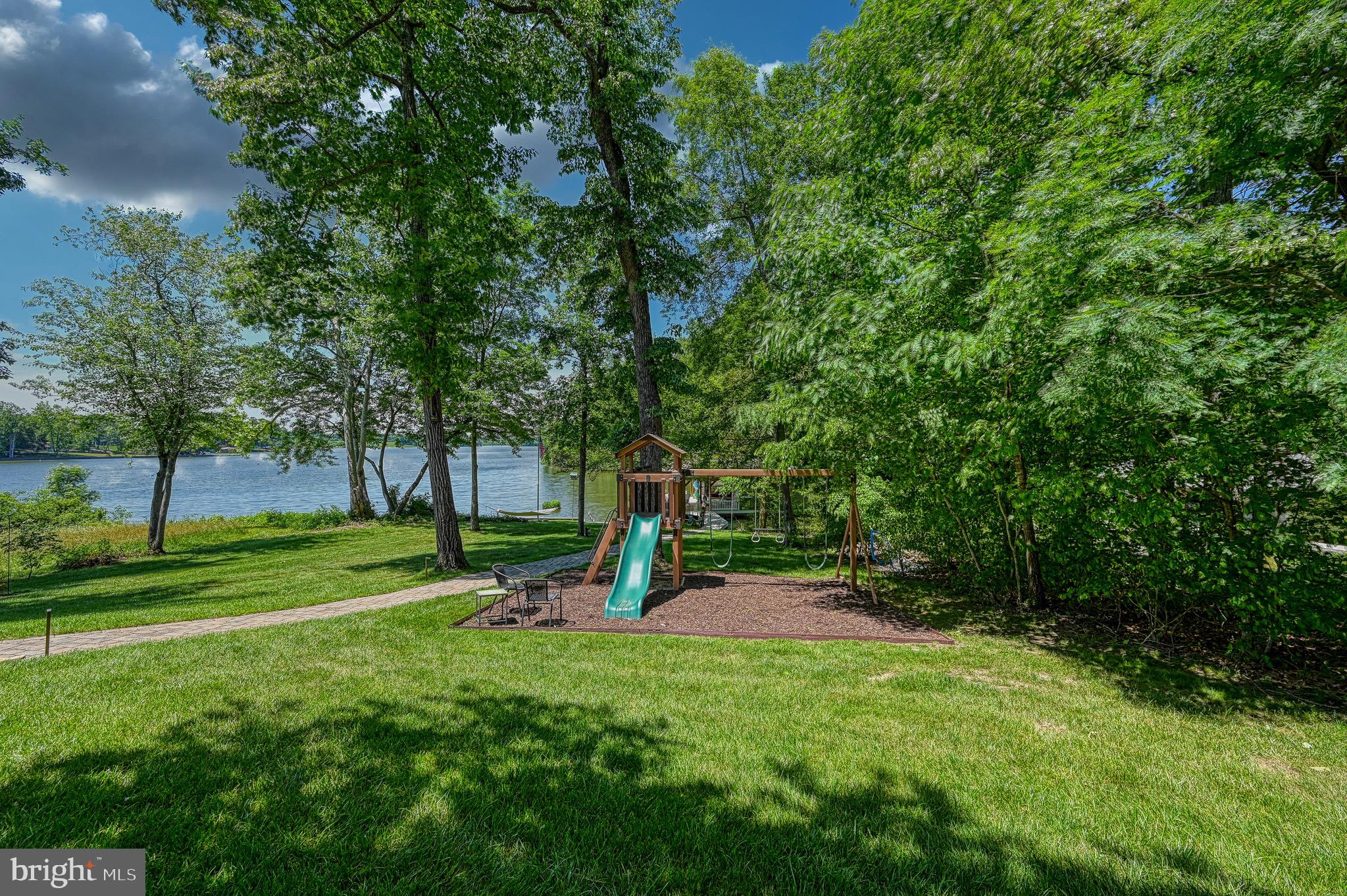 SARA SCOTT ESTATE - Residential