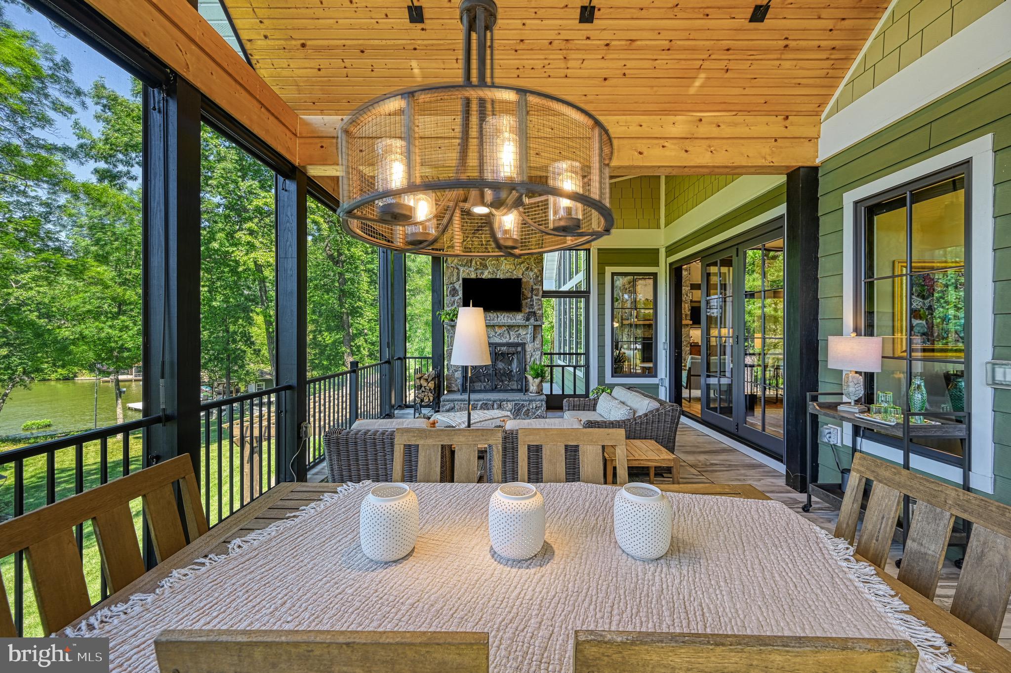 SARA SCOTT ESTATE - Residential