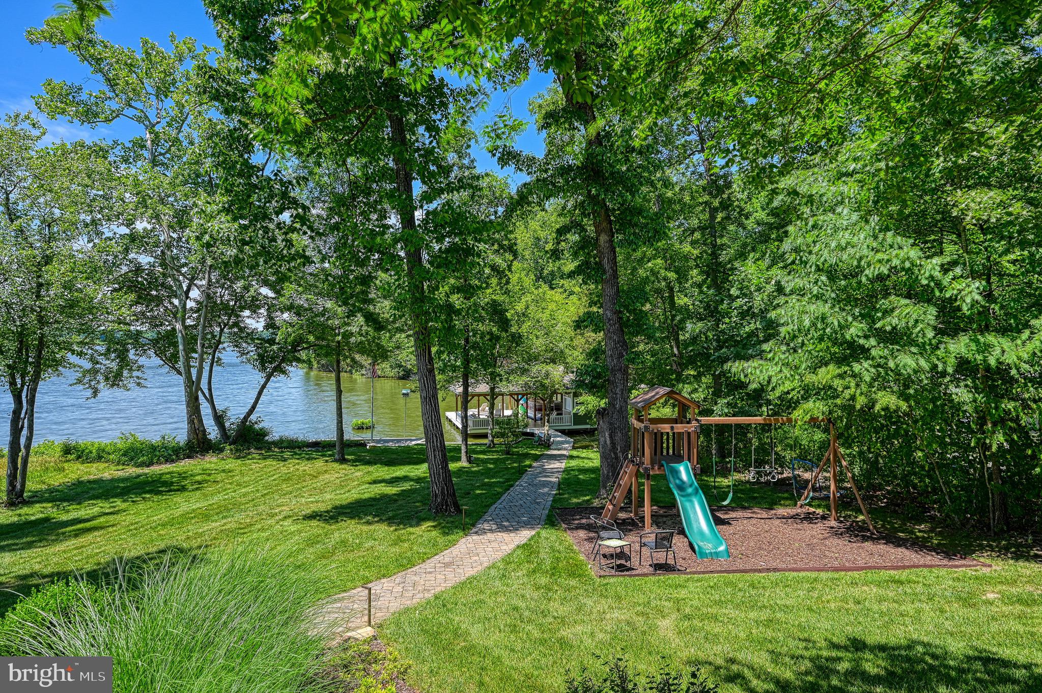 SARA SCOTT ESTATE - Residential