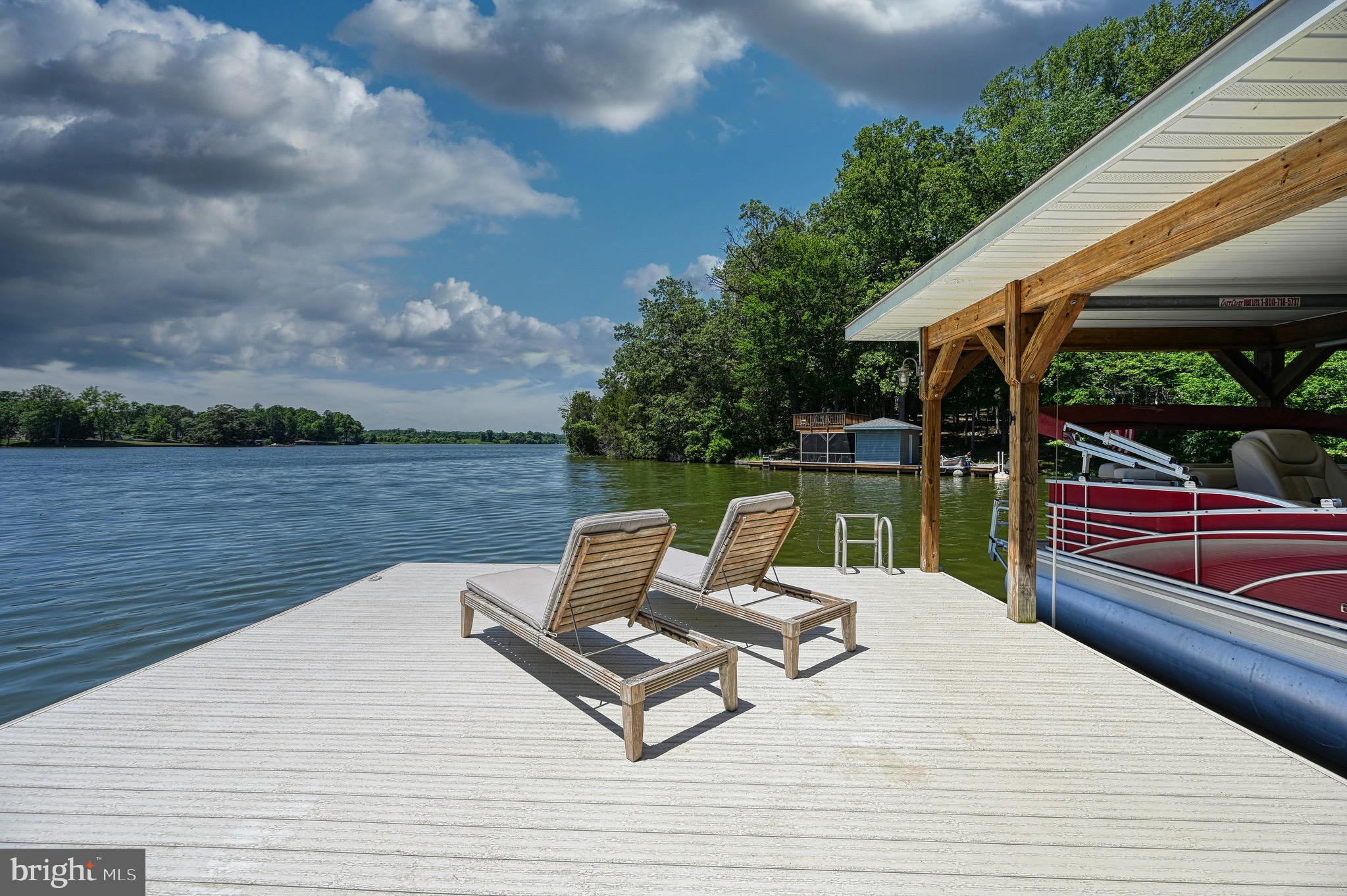 SARA SCOTT ESTATE - Residential